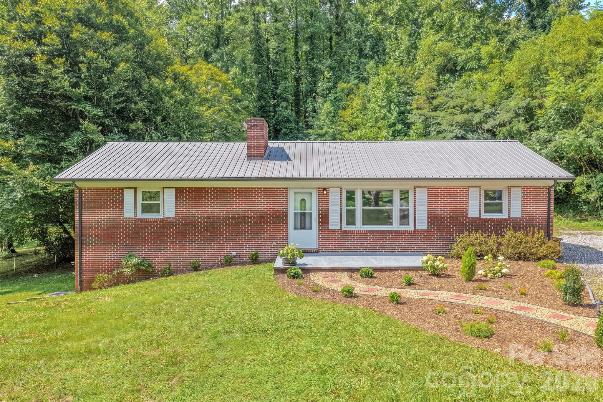 8525 Us 25/70 Highway Property Photo 3