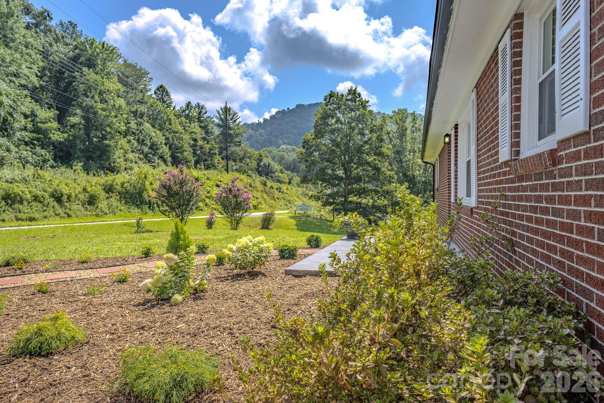 8525 Us 25/70 Highway Property Photo 4