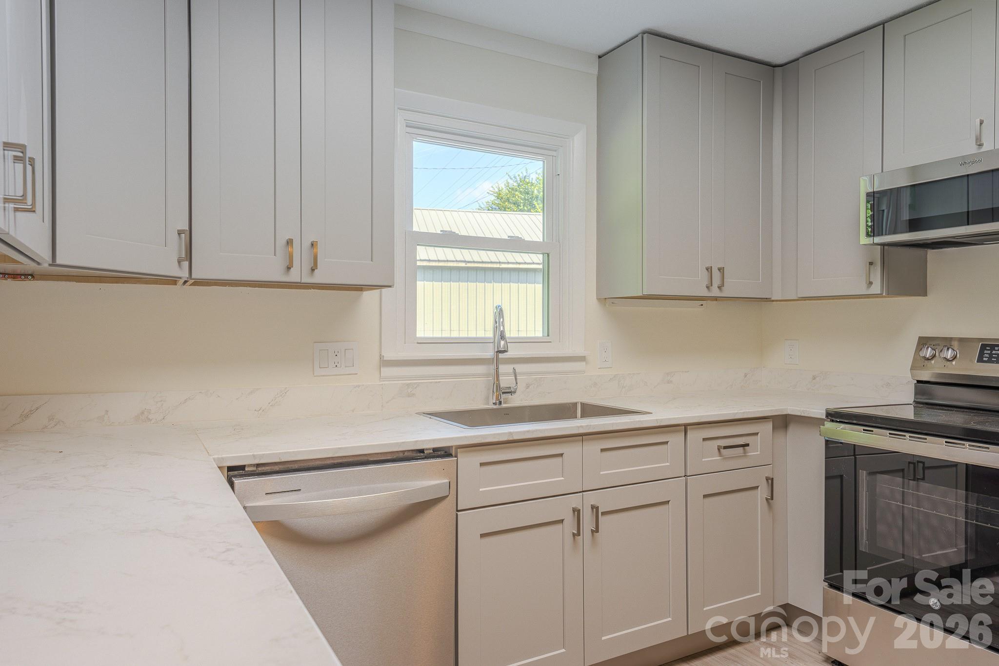8525 Us 25/70 Highway Property Photo 14
