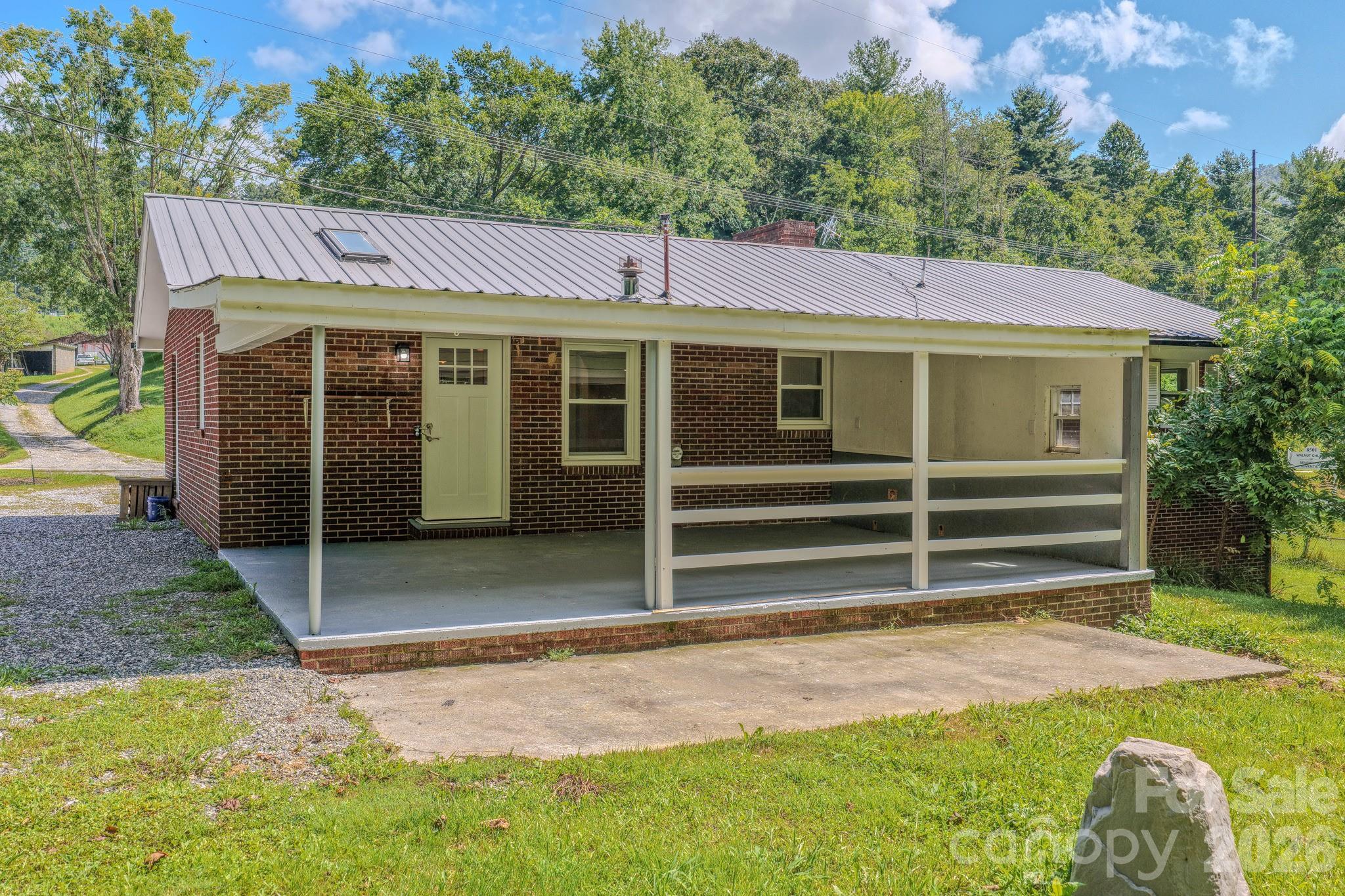 8525 Us 25/70 Highway Property Photo 32