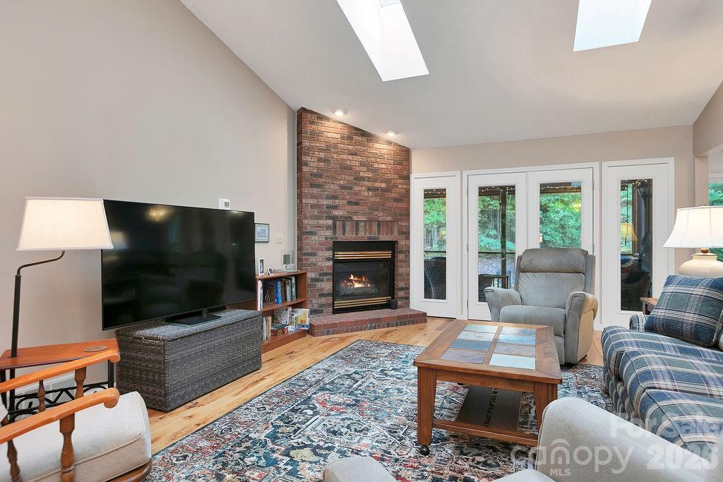 542 Soquili Drive Property Photo 8