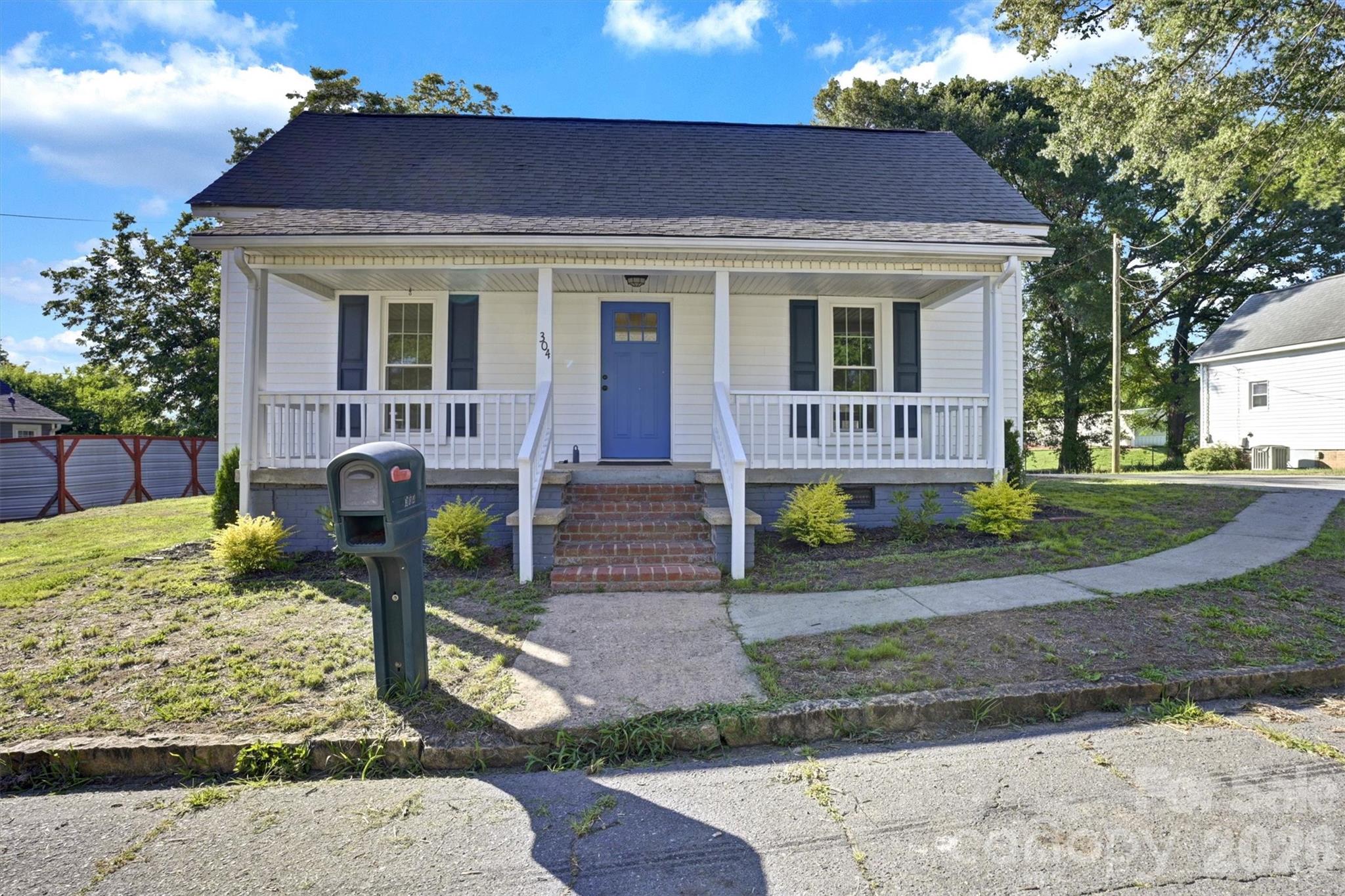 304 Misenheimer Drive Property Photo 2