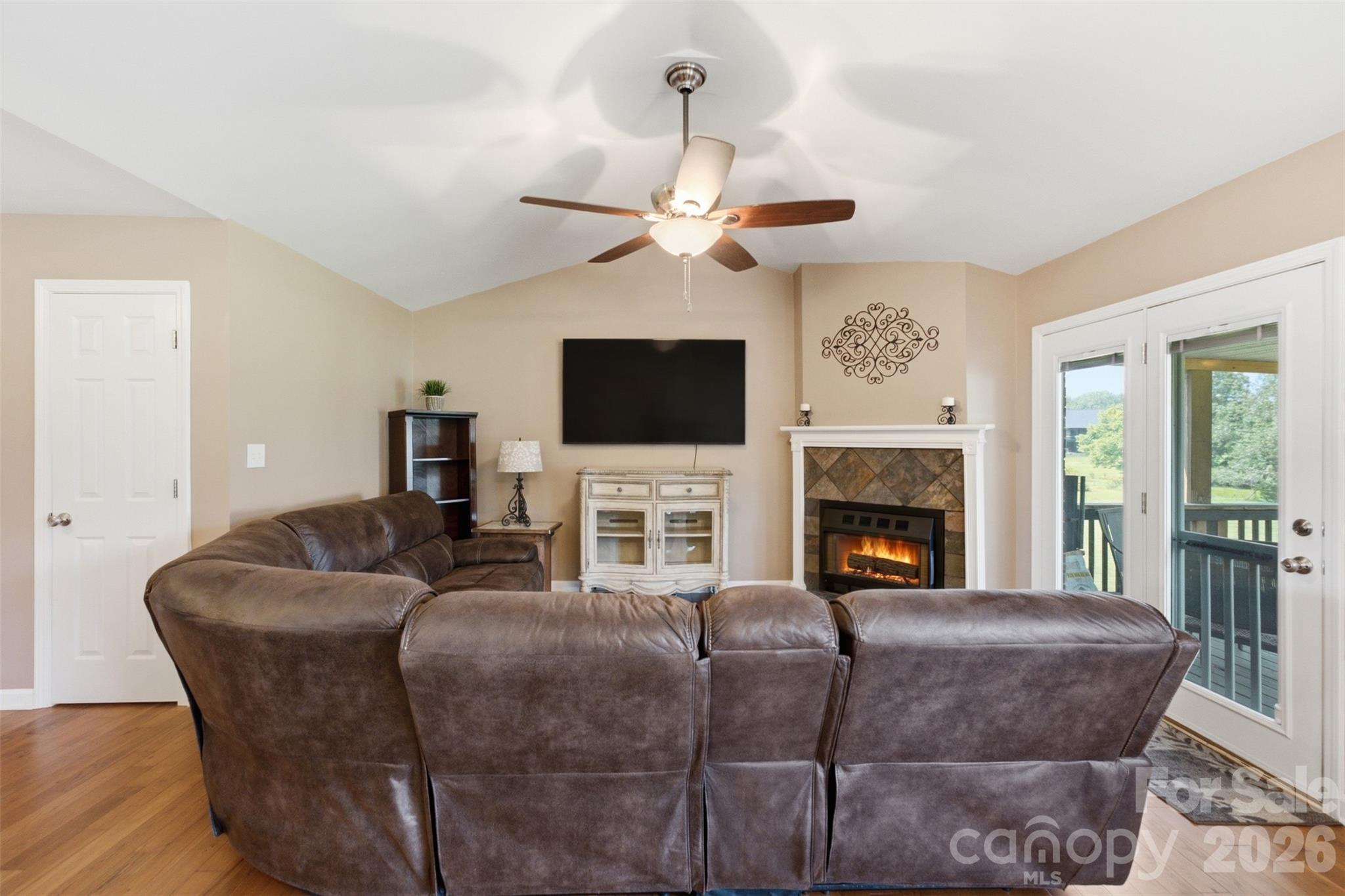 4708 Ceria Drive Property Photo 6
