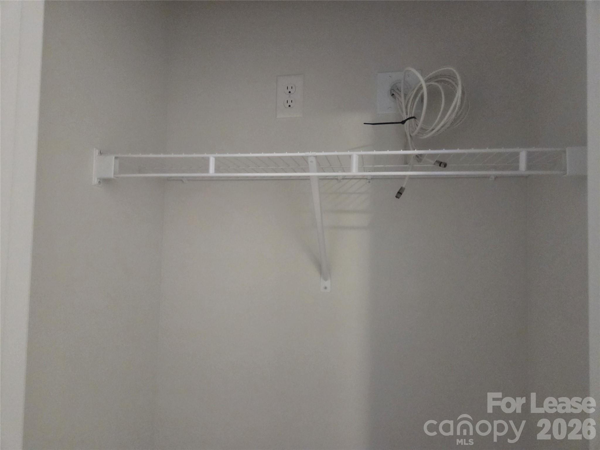 5678 Hagler Loop Property Photo 8