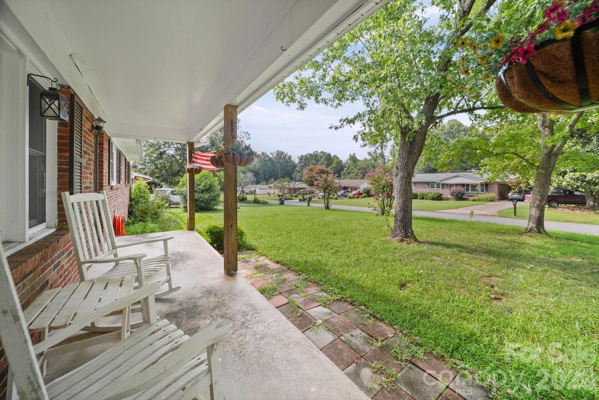 3502 Merry Oaks Lane Property Photo 3