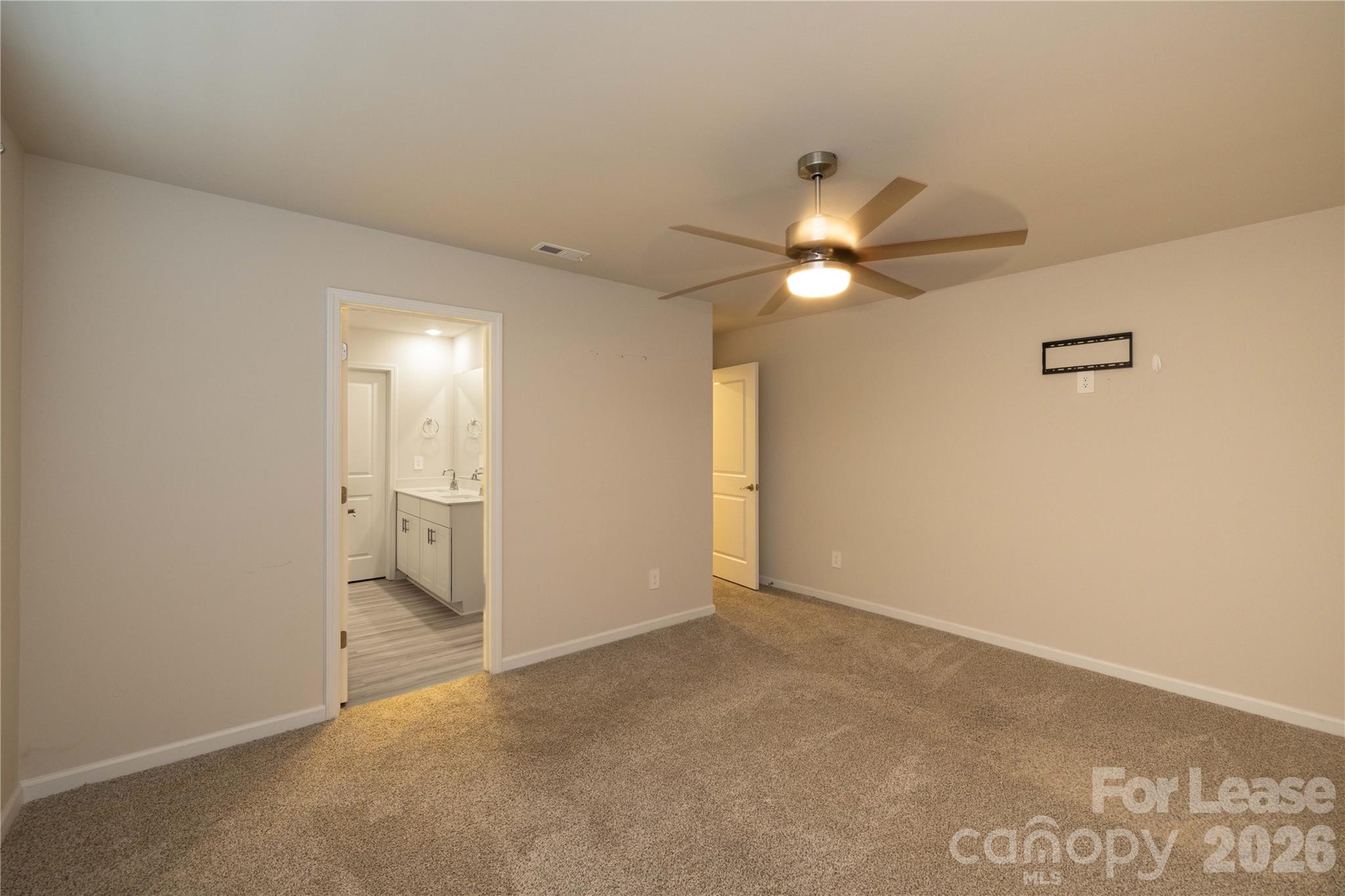 309 Fairchild Way Property Photo 31
