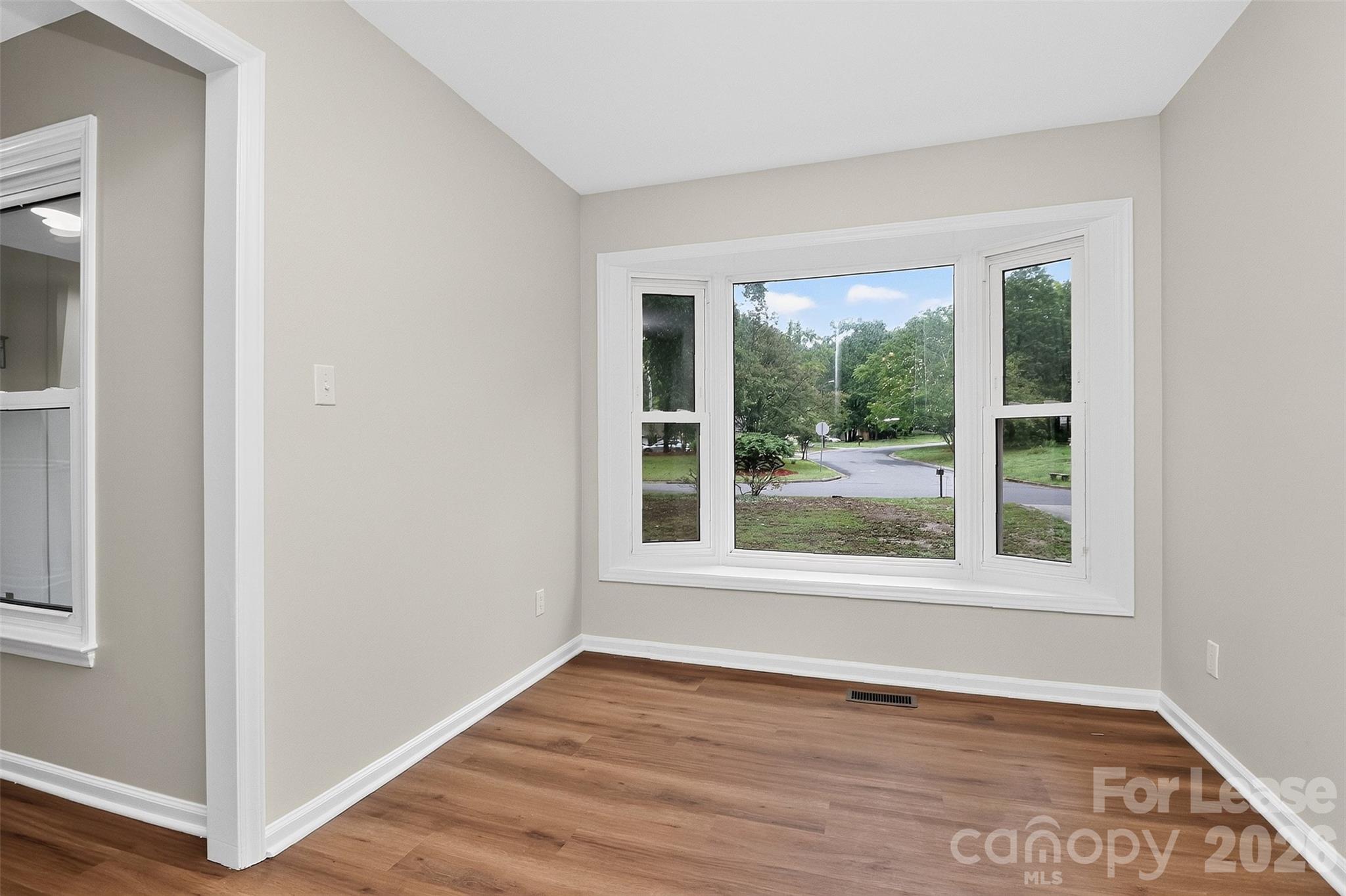 11122 Five Cedars Road Property Photo 6