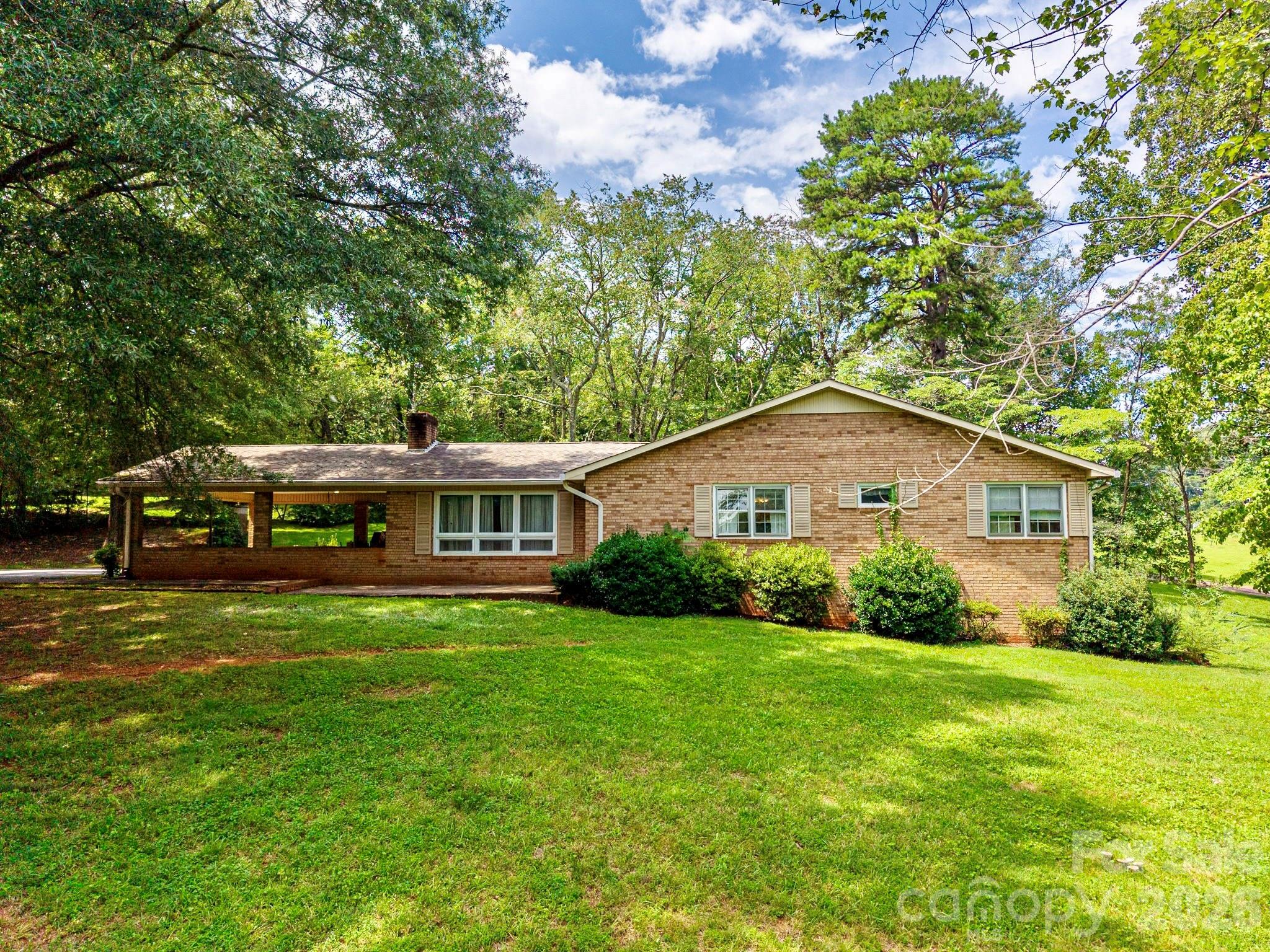2542 E Nc 10 Highway Property Photo 1