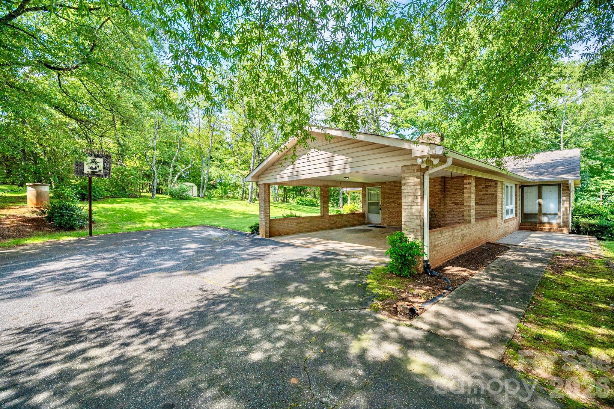 2542 E Nc 10 Highway Property Photo 2