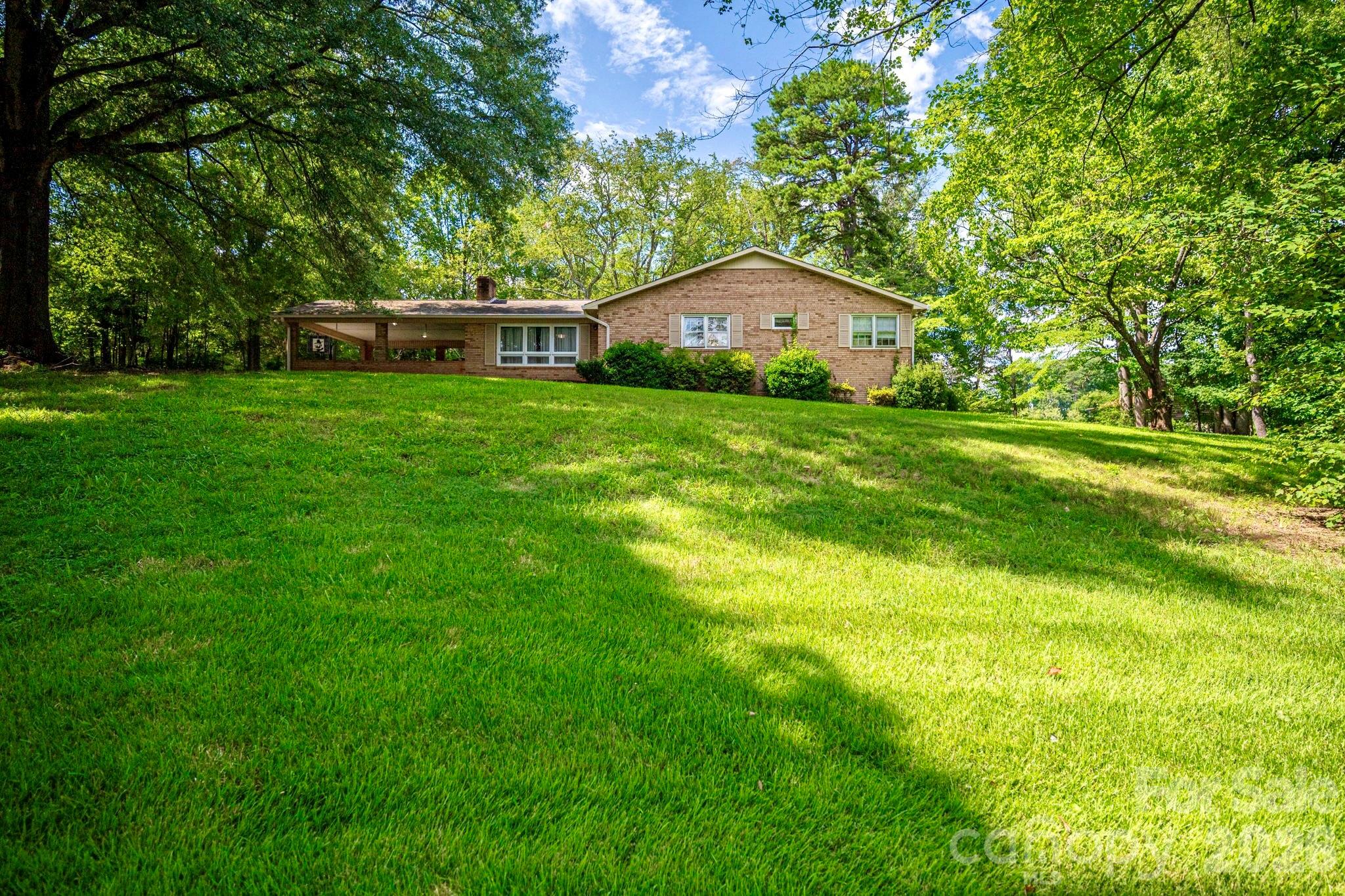 2542 E Nc 10 Highway Property Photo 3