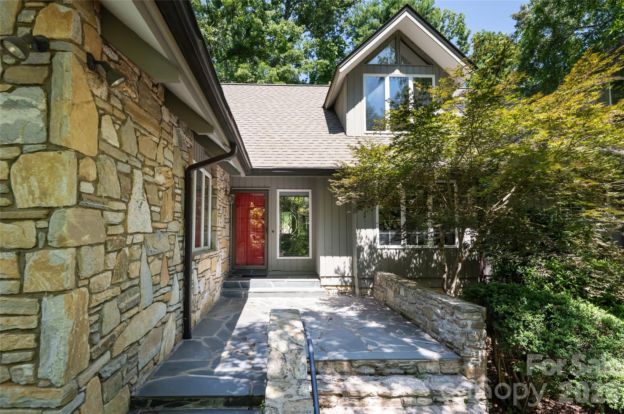 25 E Forest Road Property Photo 2