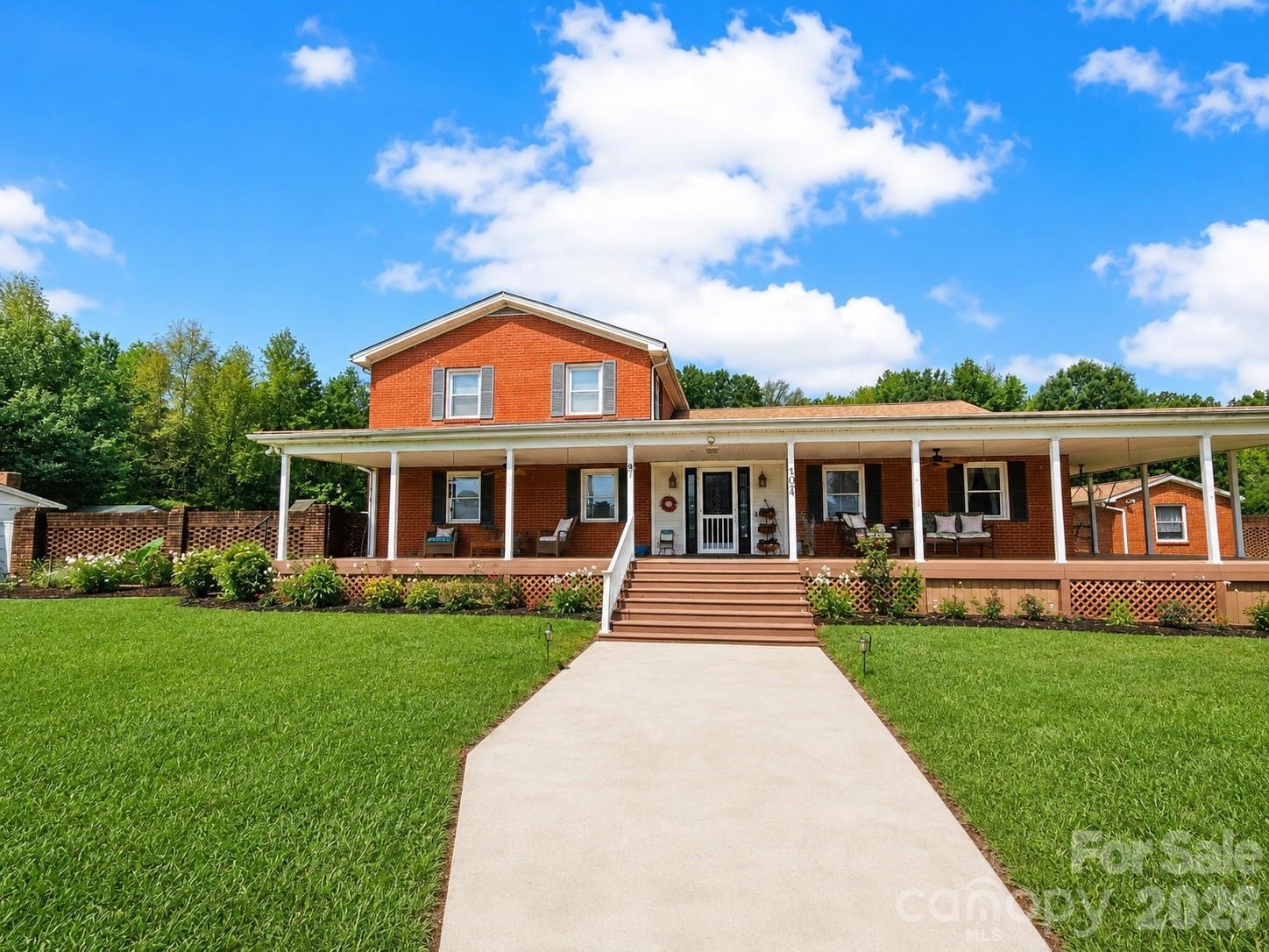 907 Sikes Mill Road Property Photo 1