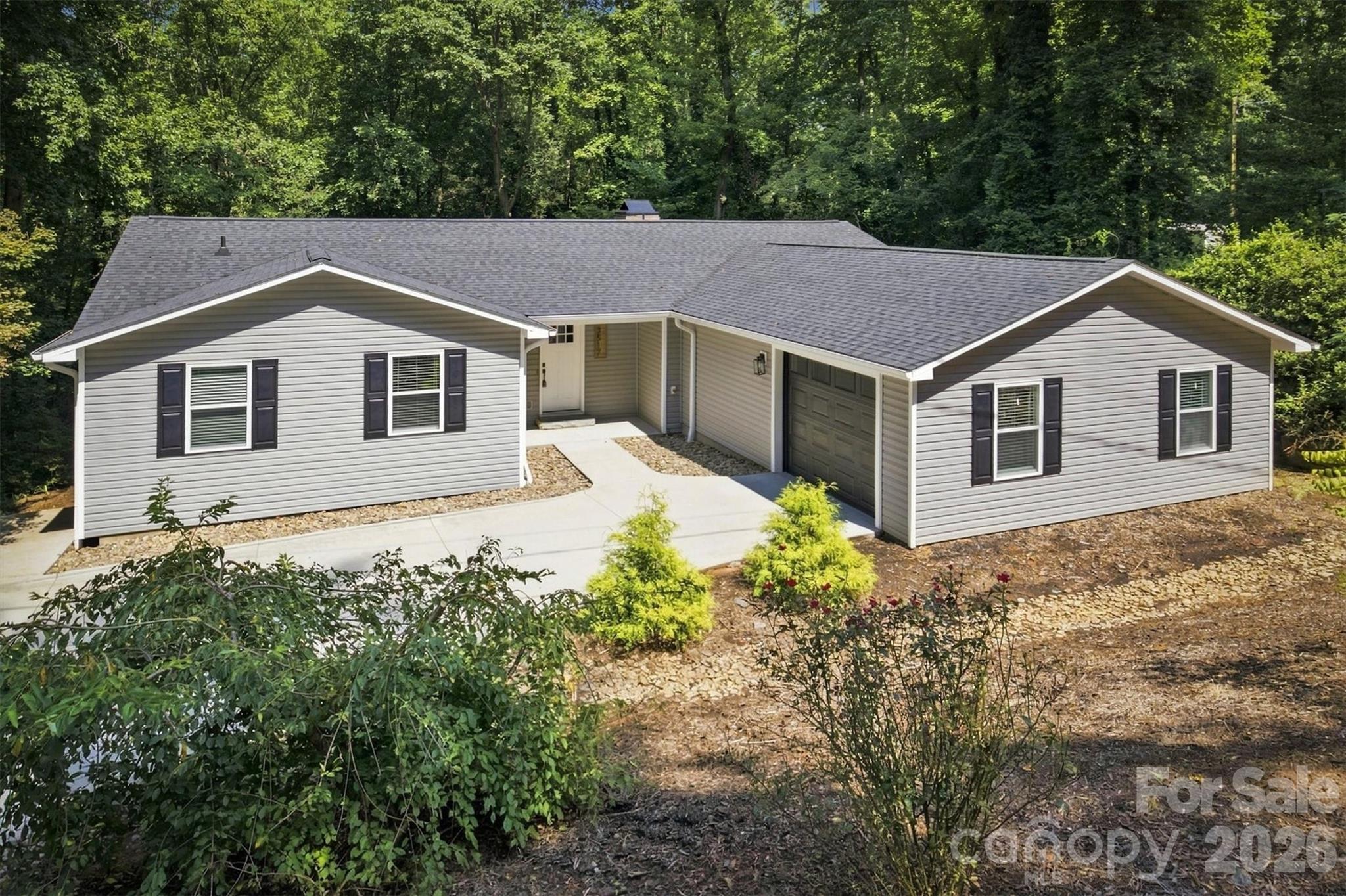 3517 Crestwood Drive Property Photo 1