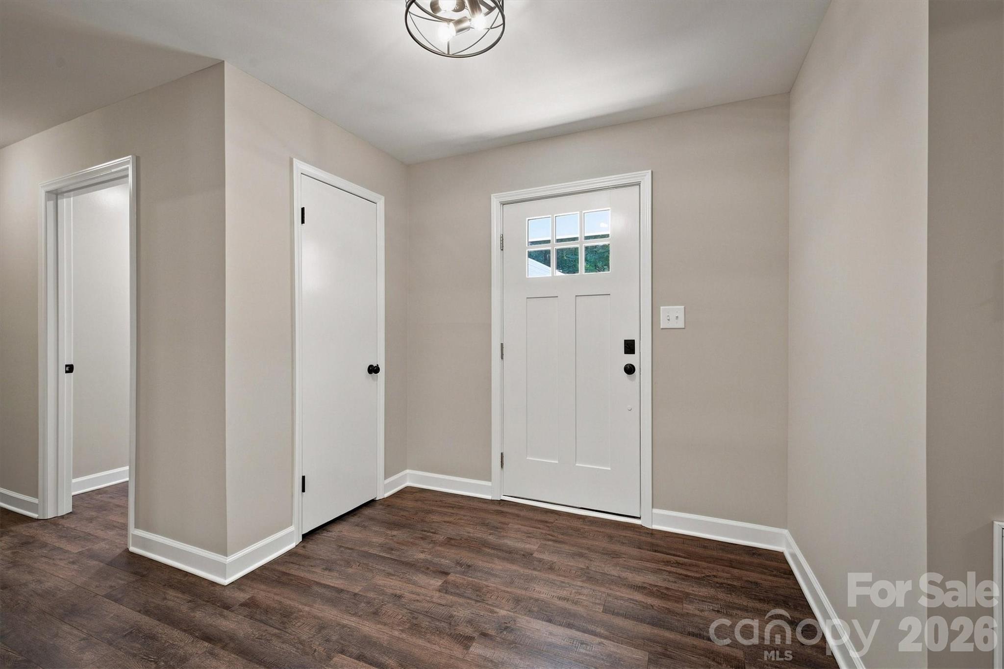 3517 Crestwood Drive Property Photo 5