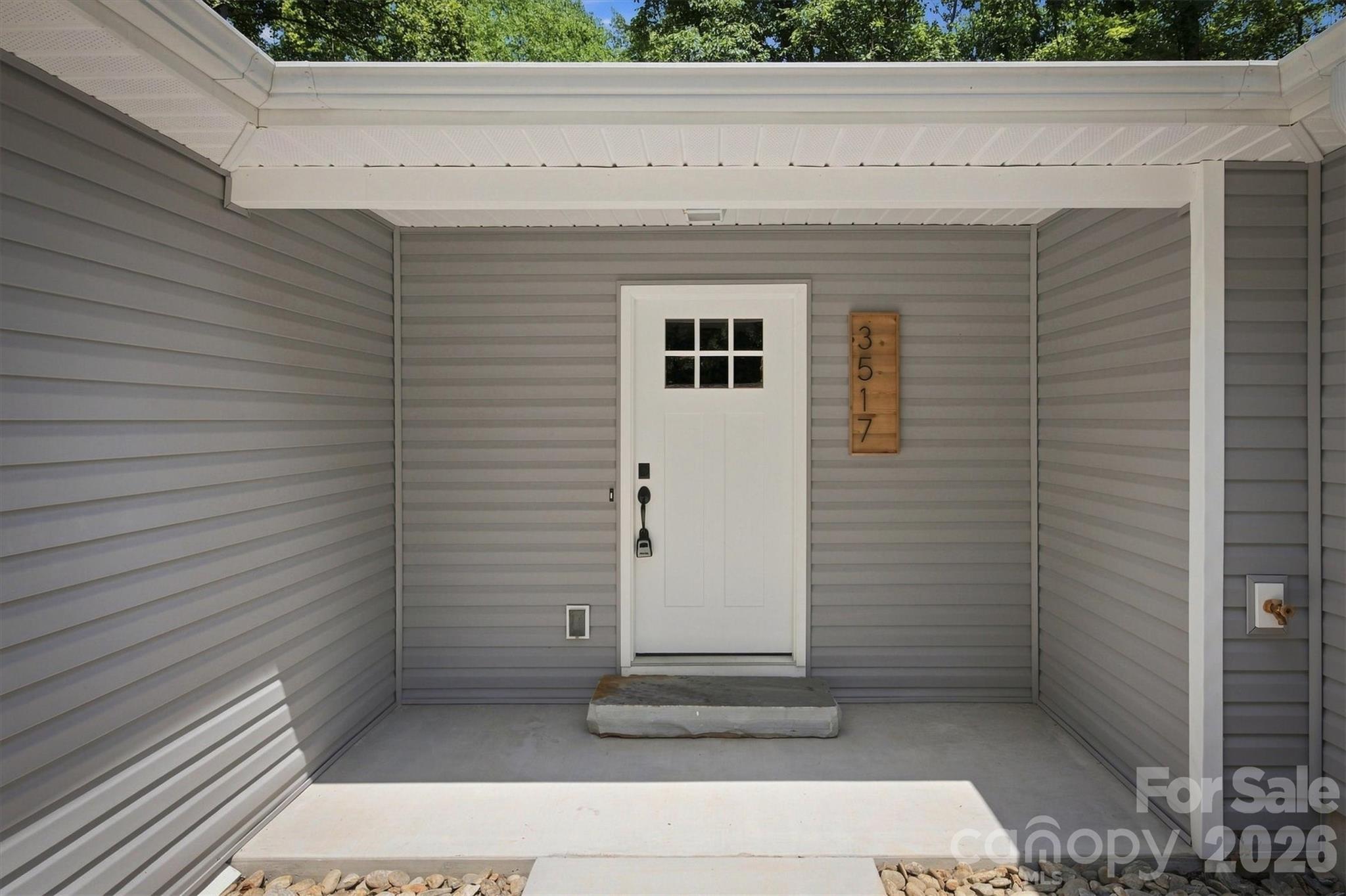 3517 Crestwood Drive Property Photo 6