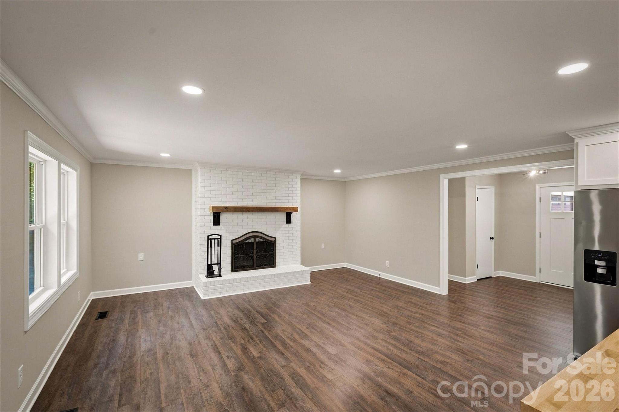 3517 Crestwood Drive Property Photo 10