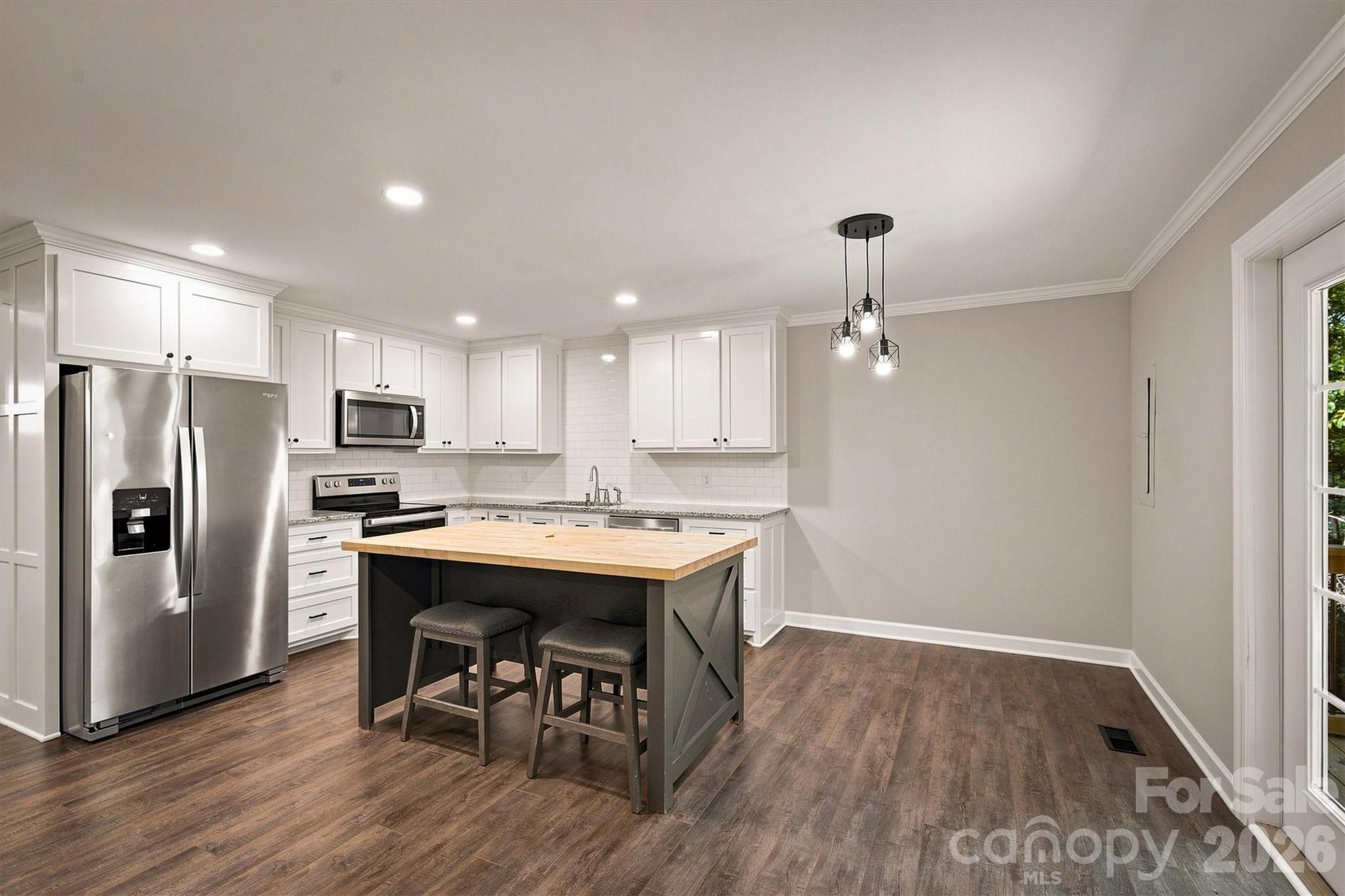 3517 Crestwood Drive Property Photo 12