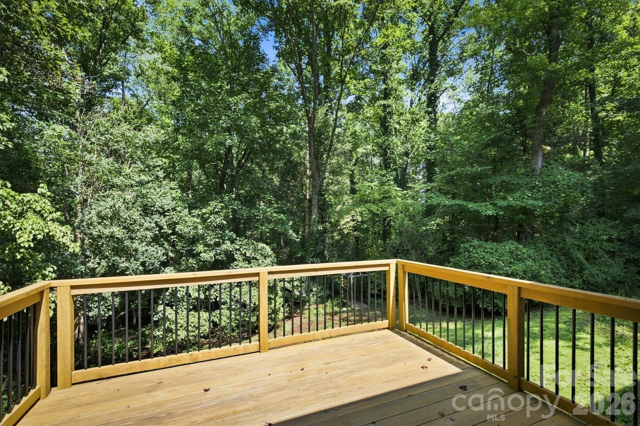 3517 Crestwood Drive Property Photo 16
