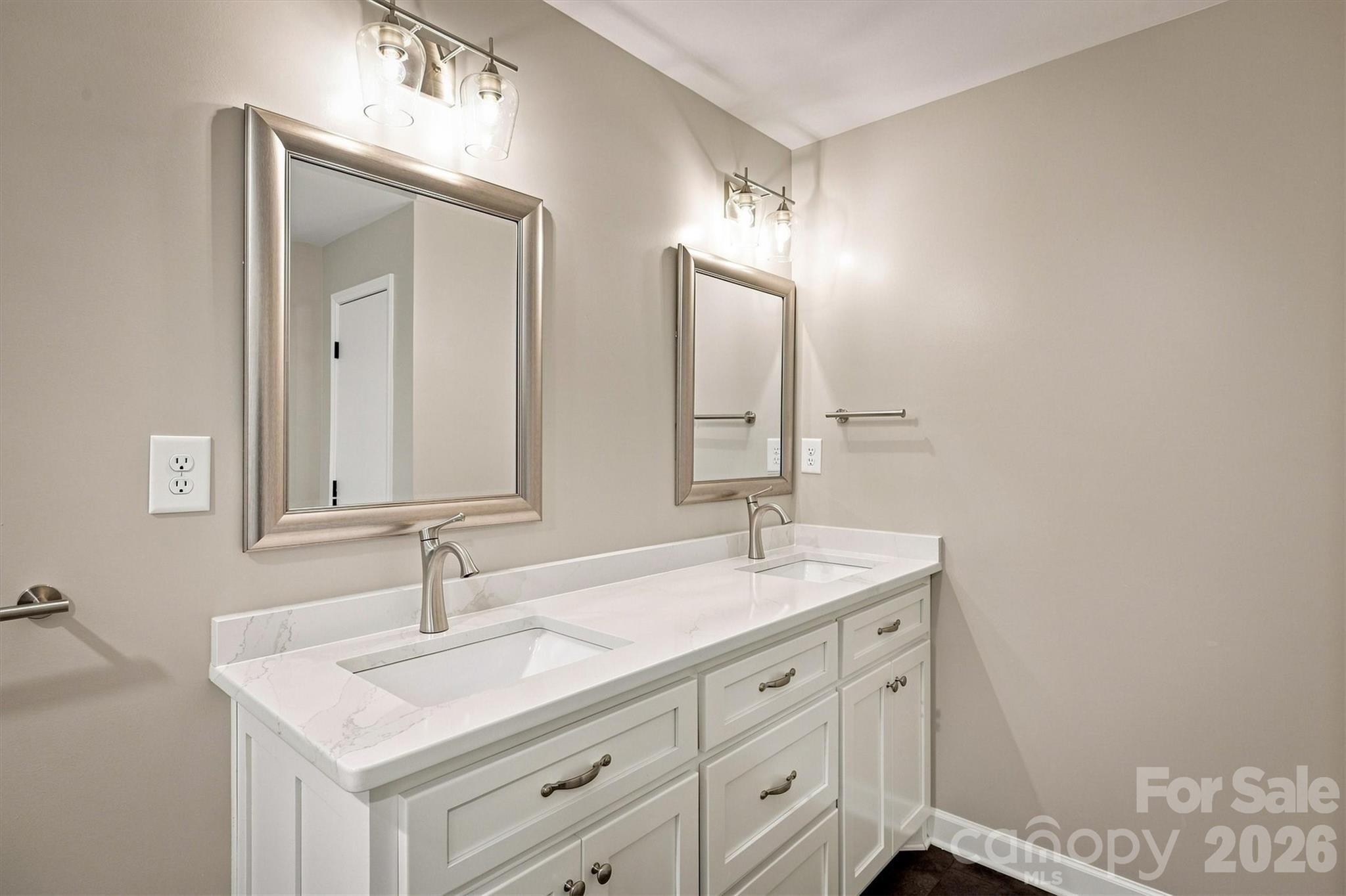 3517 Crestwood Drive Property Photo 24