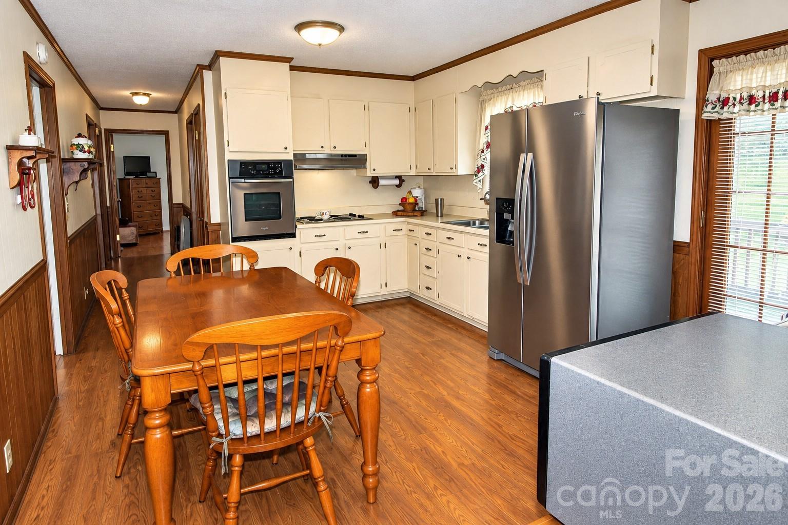 2637 Paula Drive Property Photo 7