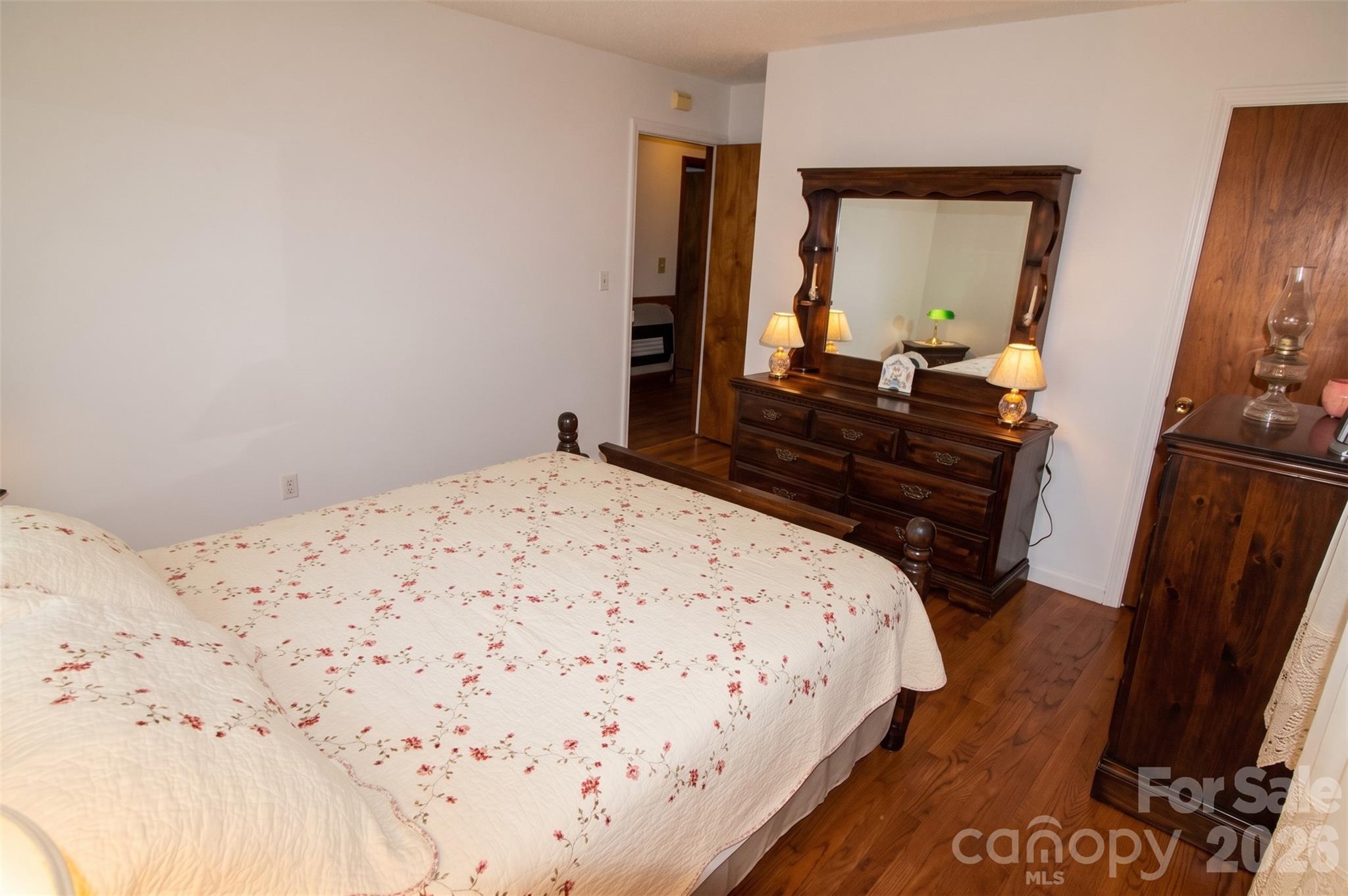 2637 Paula Drive Property Photo 13