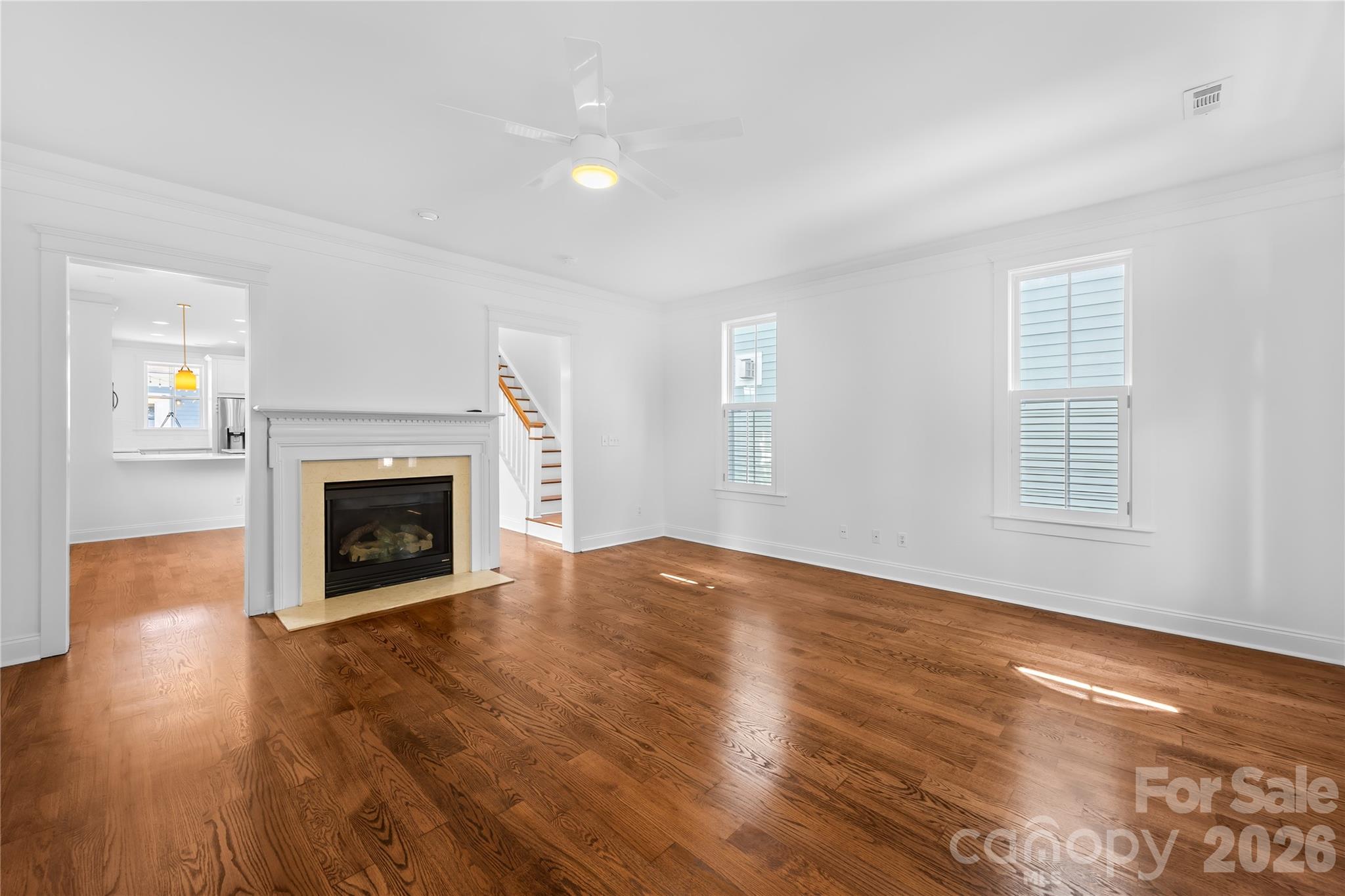 711 E 8th Street Property Photo 9