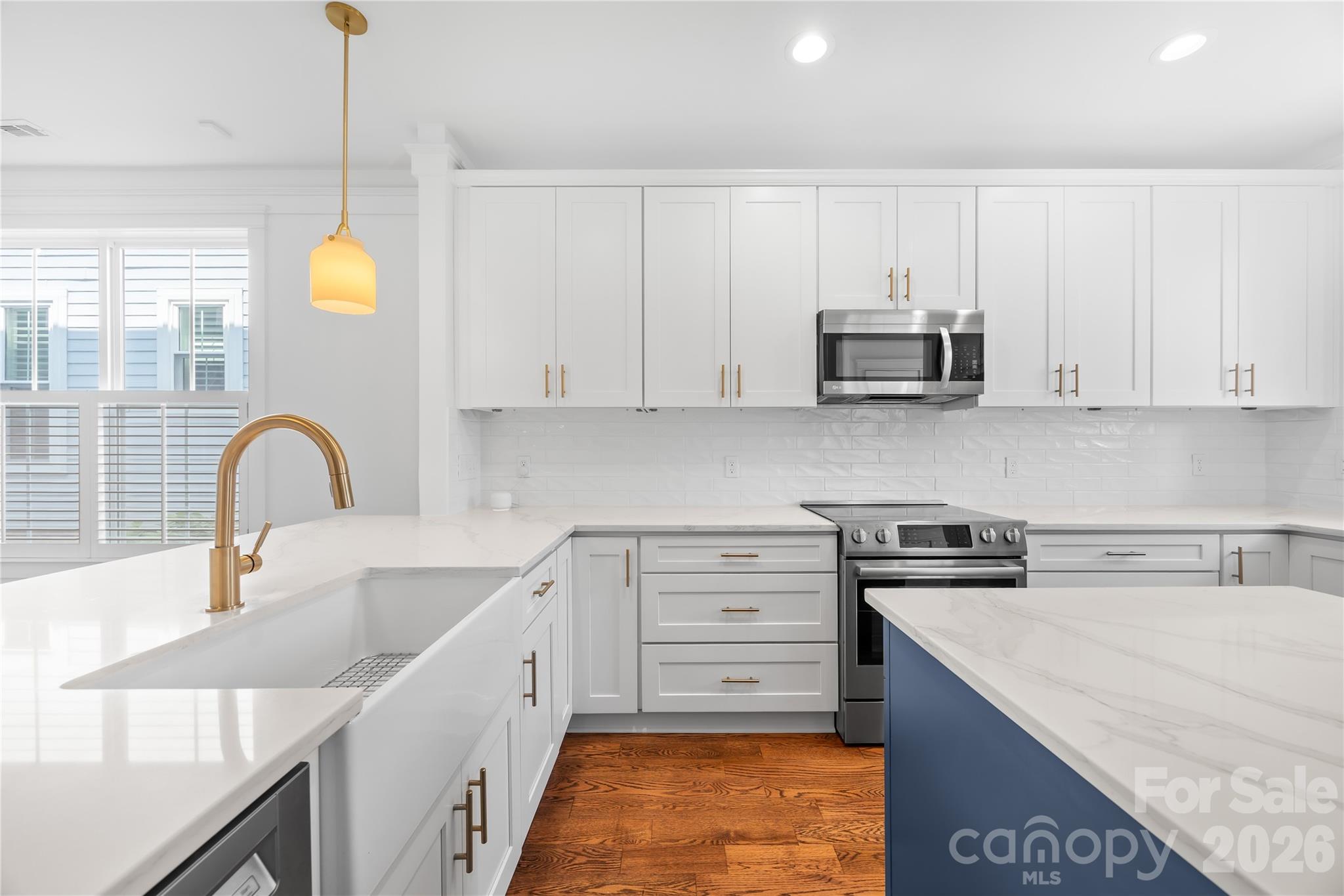 711 E 8th Street Property Photo 15