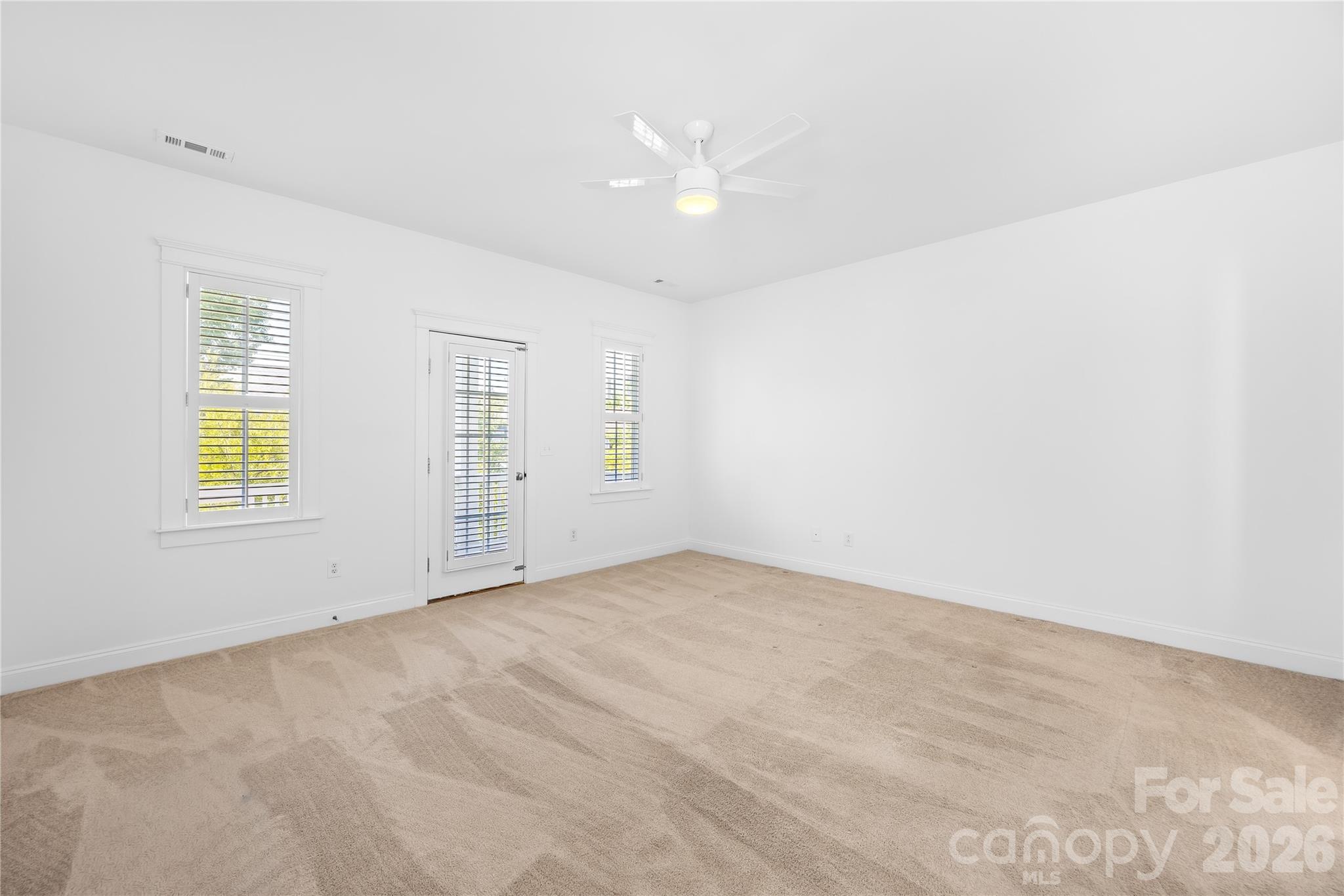 711 E 8th Street Property Photo 20
