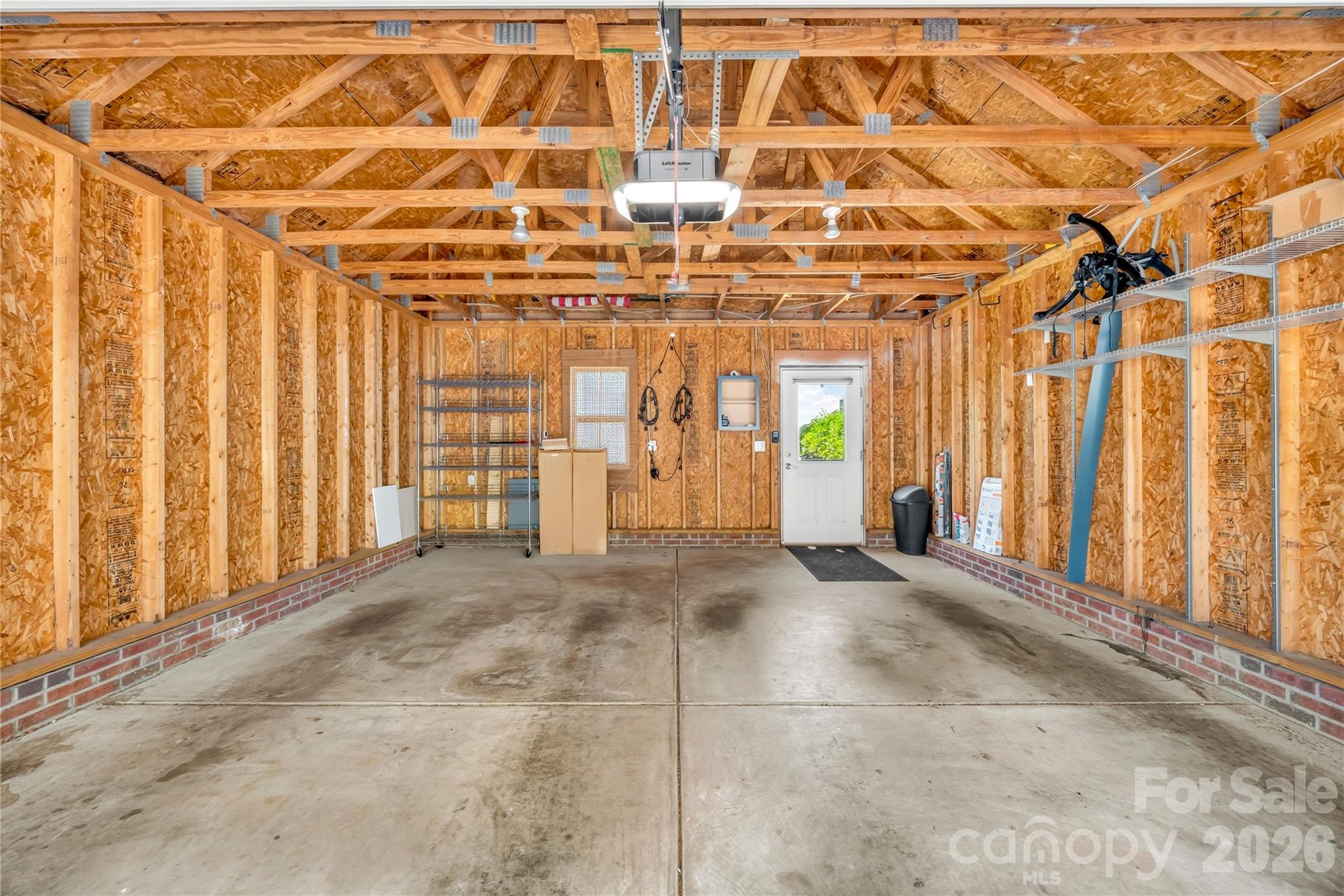 711 E 8th Street Property Photo 37