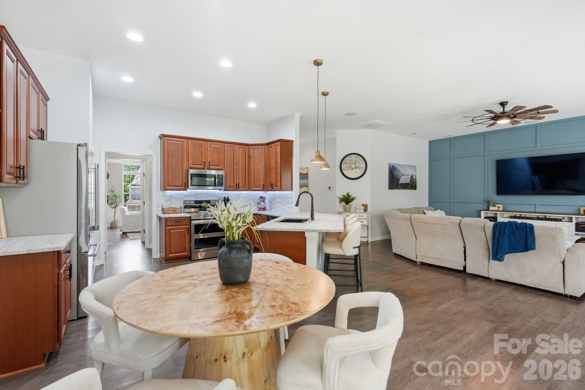 4851 Summerside Drive Property Photo 12