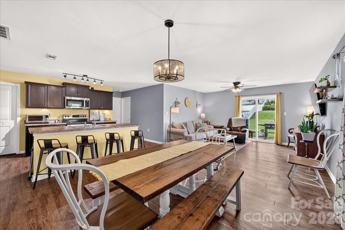4033 Long Arrow Drive Property Photo 16