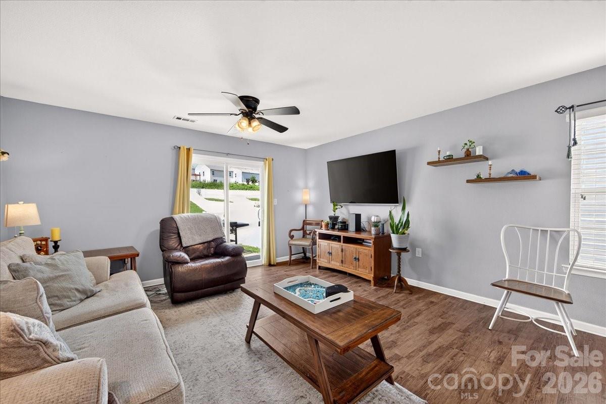 4033 Long Arrow Drive Property Photo 19