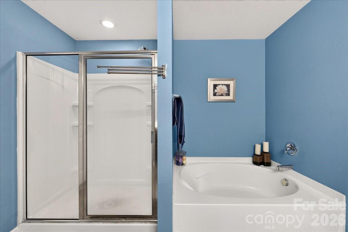 4033 Long Arrow Drive Property Photo 33