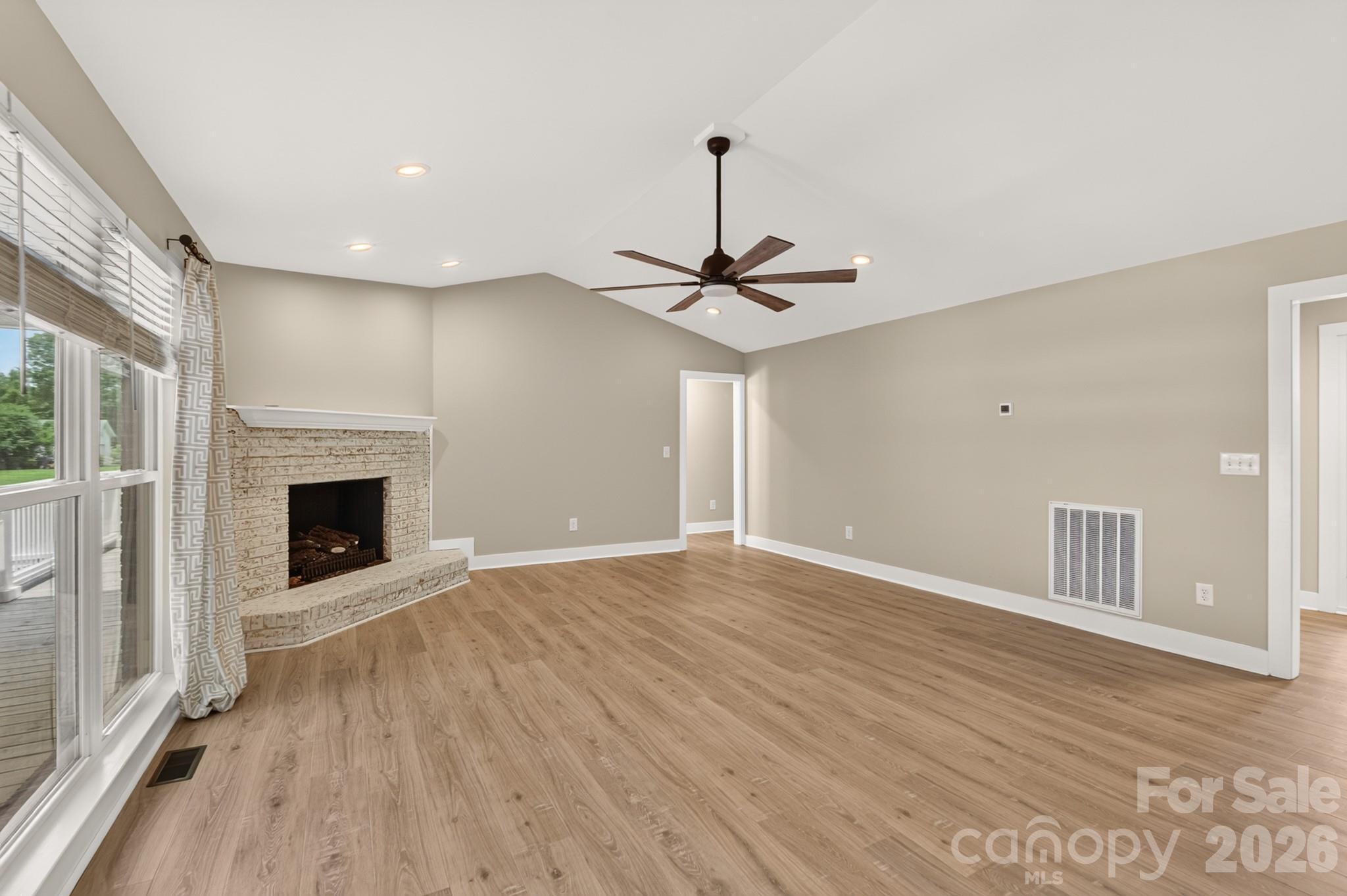1344 Robbett Court Property Photo 10
