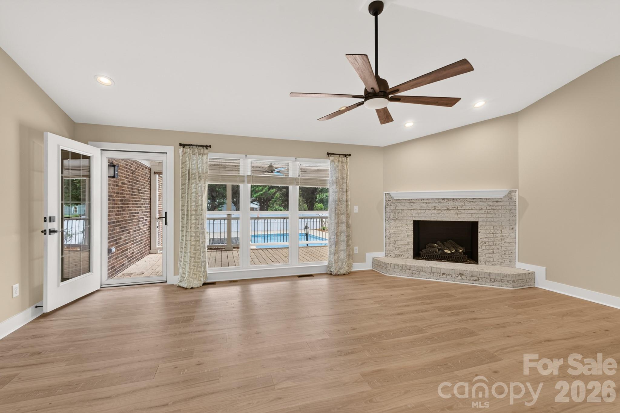 1344 Robbett Court Property Photo 27