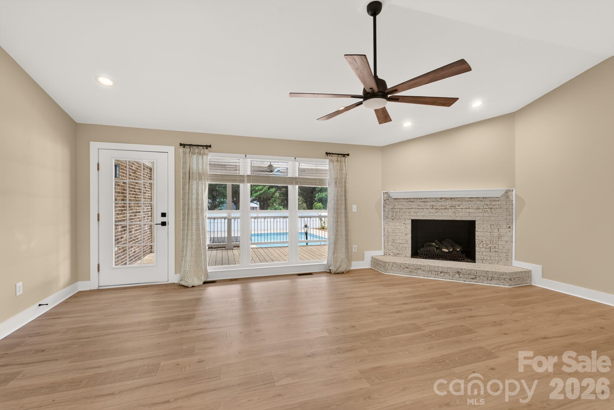 1344 Robbett Court Property Photo 28