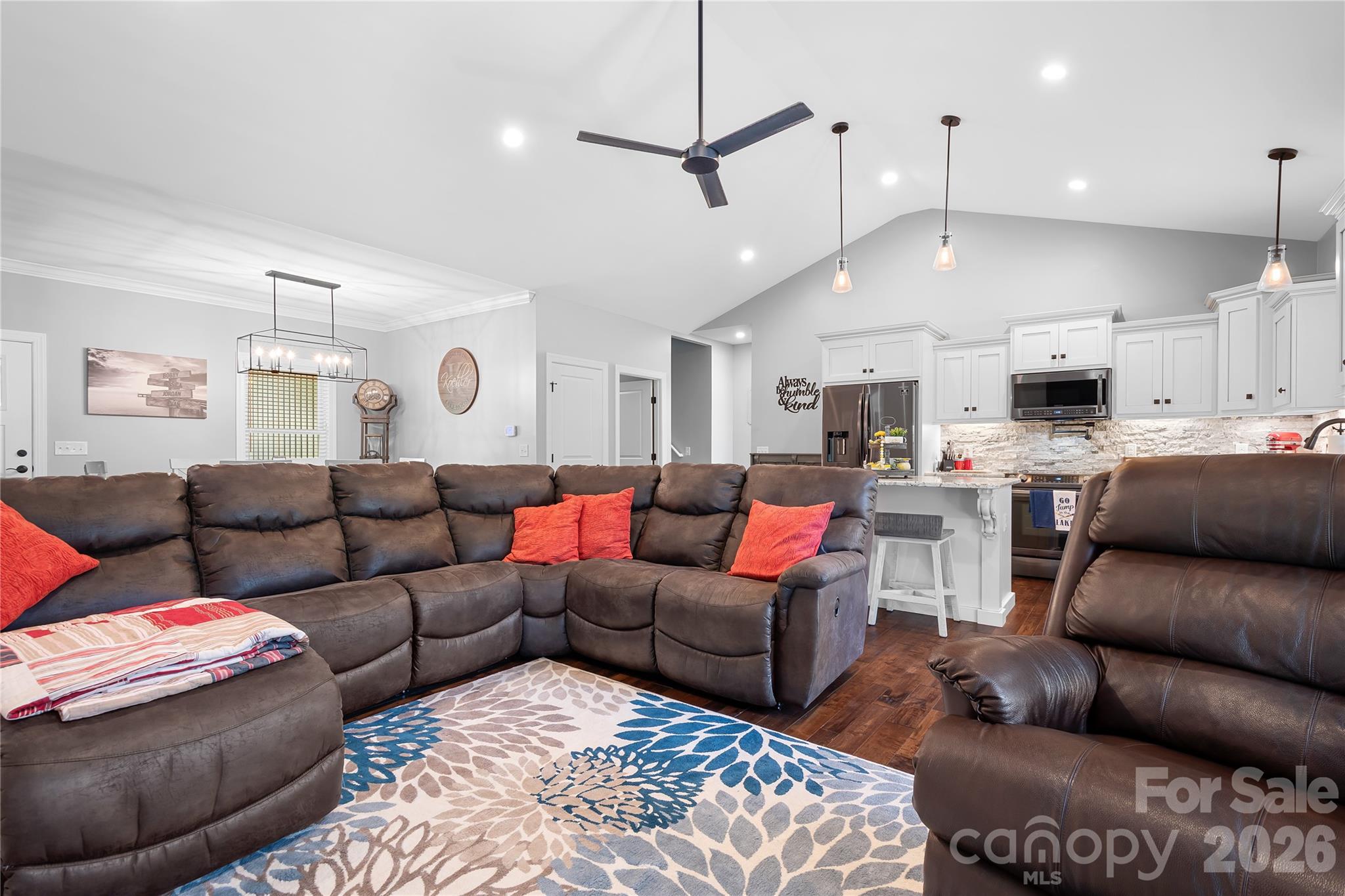 3931 Reid Circle Property Photo 8