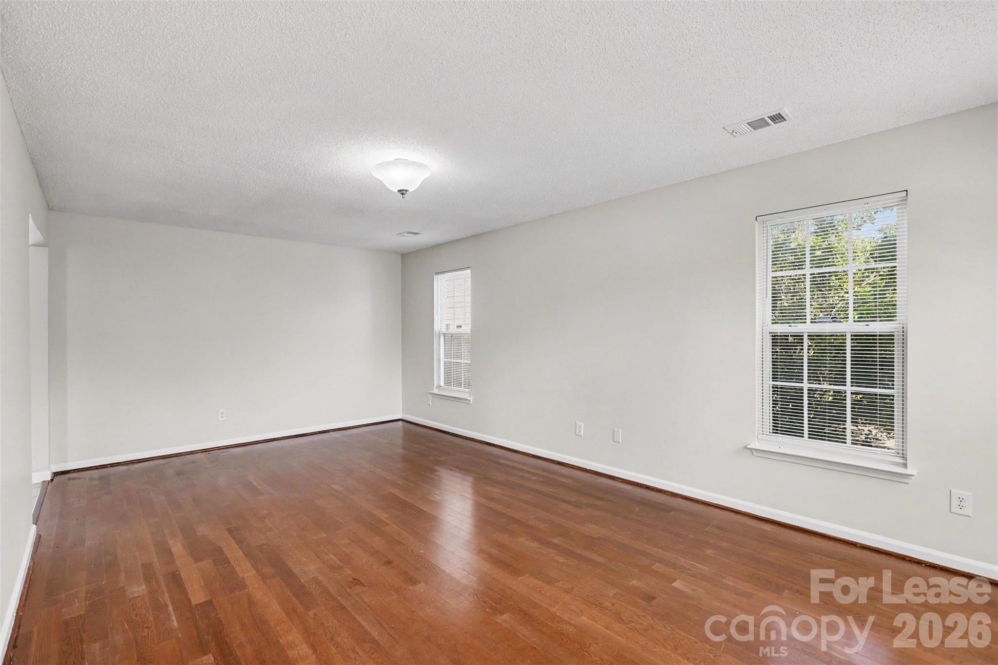 1716 Starling Court Property Photo 5