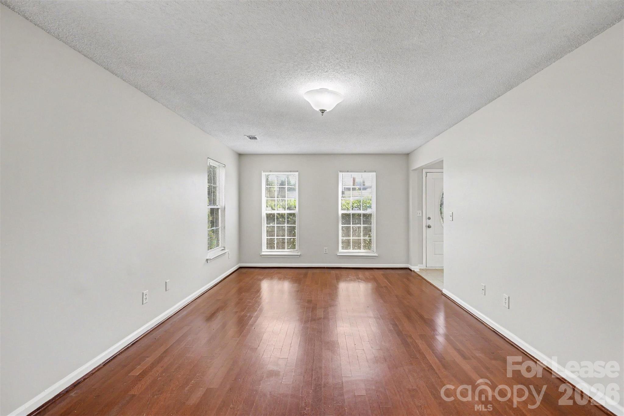 1716 Starling Court Property Photo 6