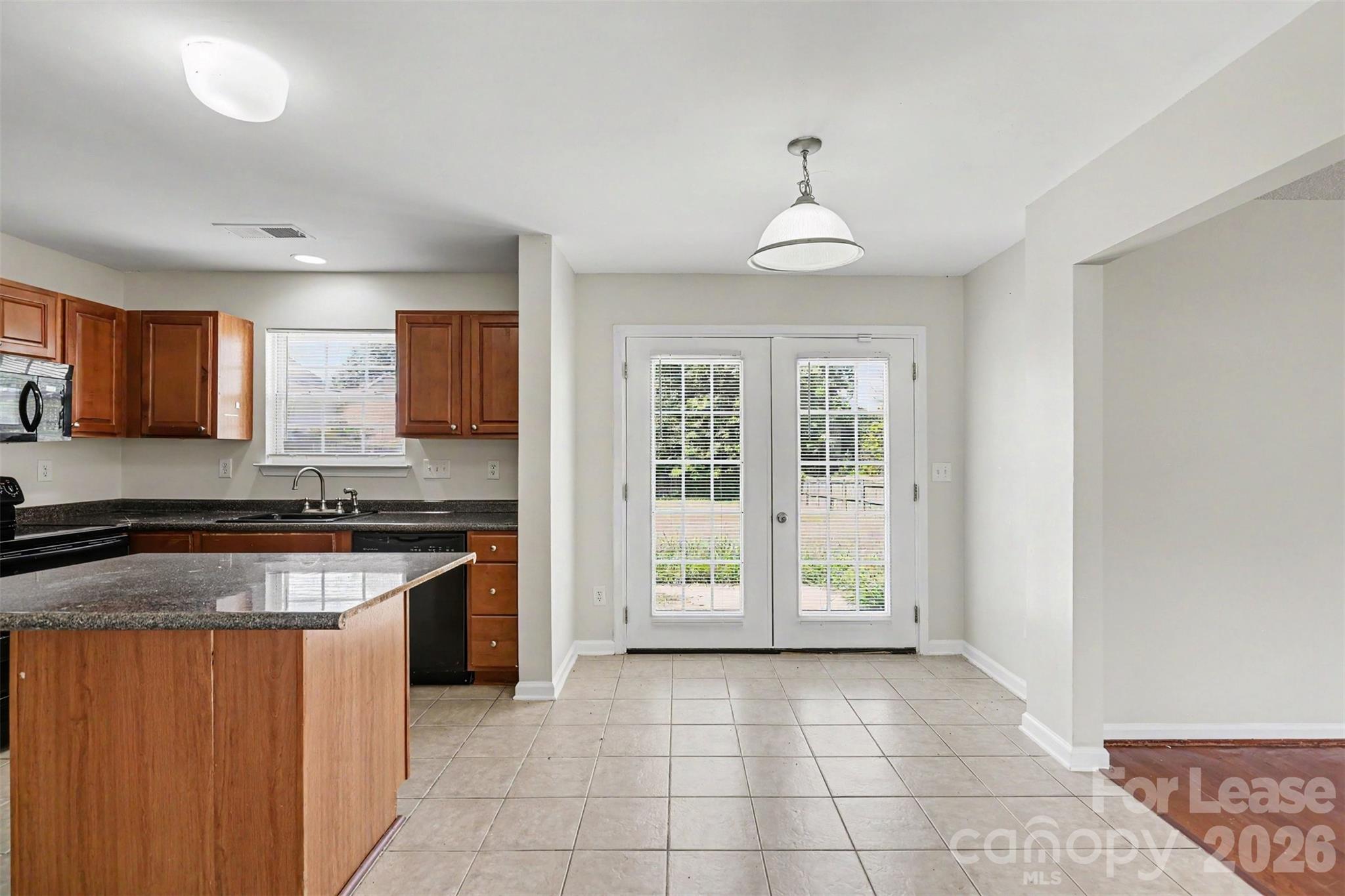 1716 Starling Court Property Photo 8