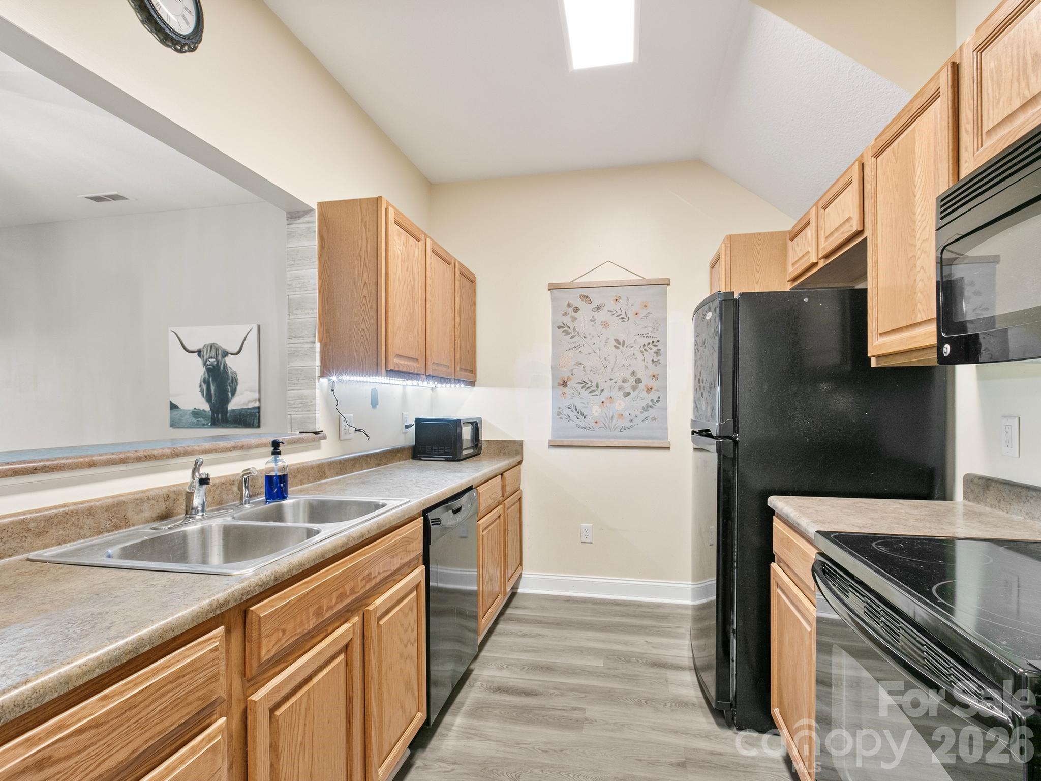 93 Foxden Drive 102 Property Photo 6