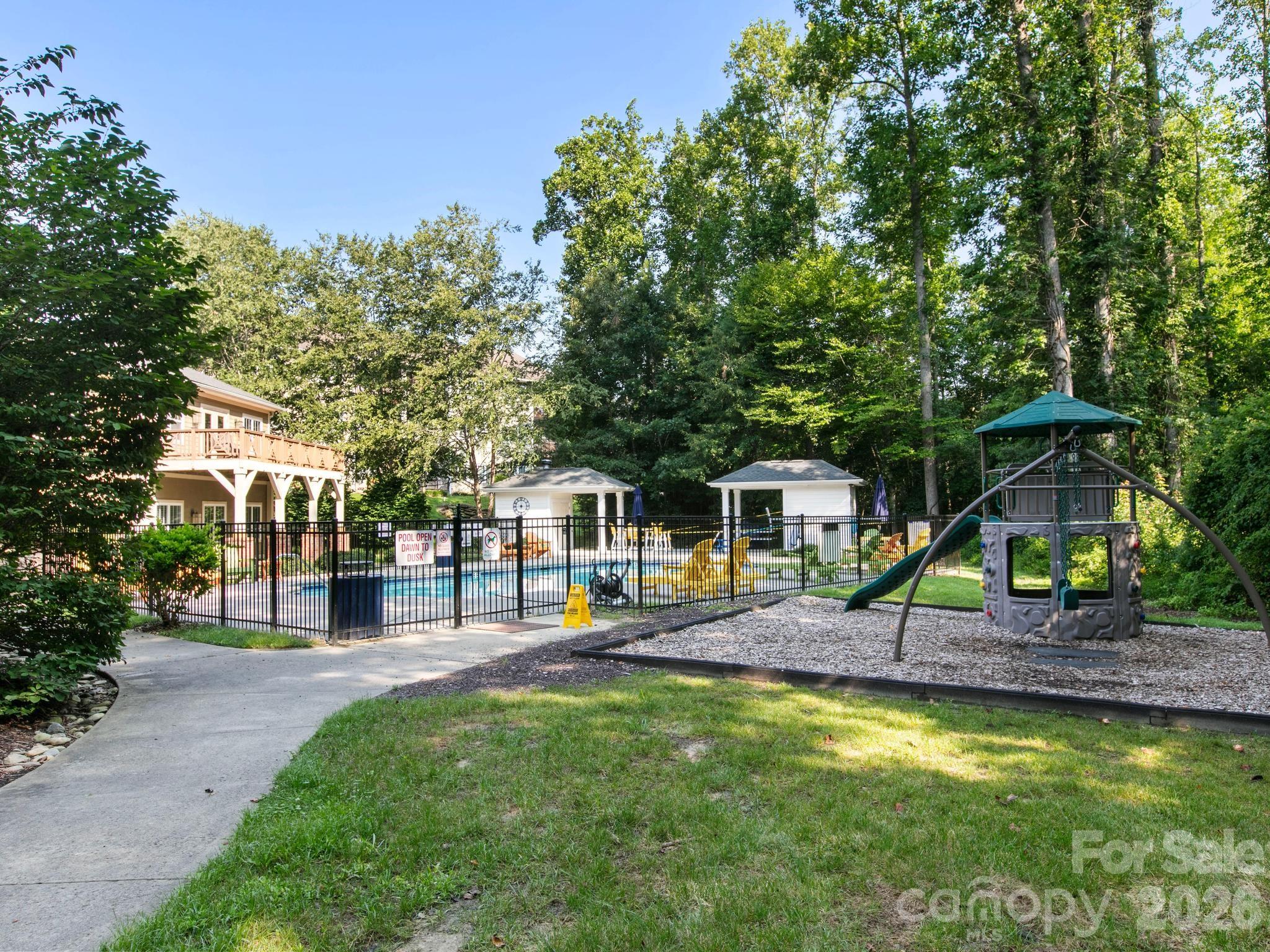 93 Foxden Drive 102 Property Photo 14