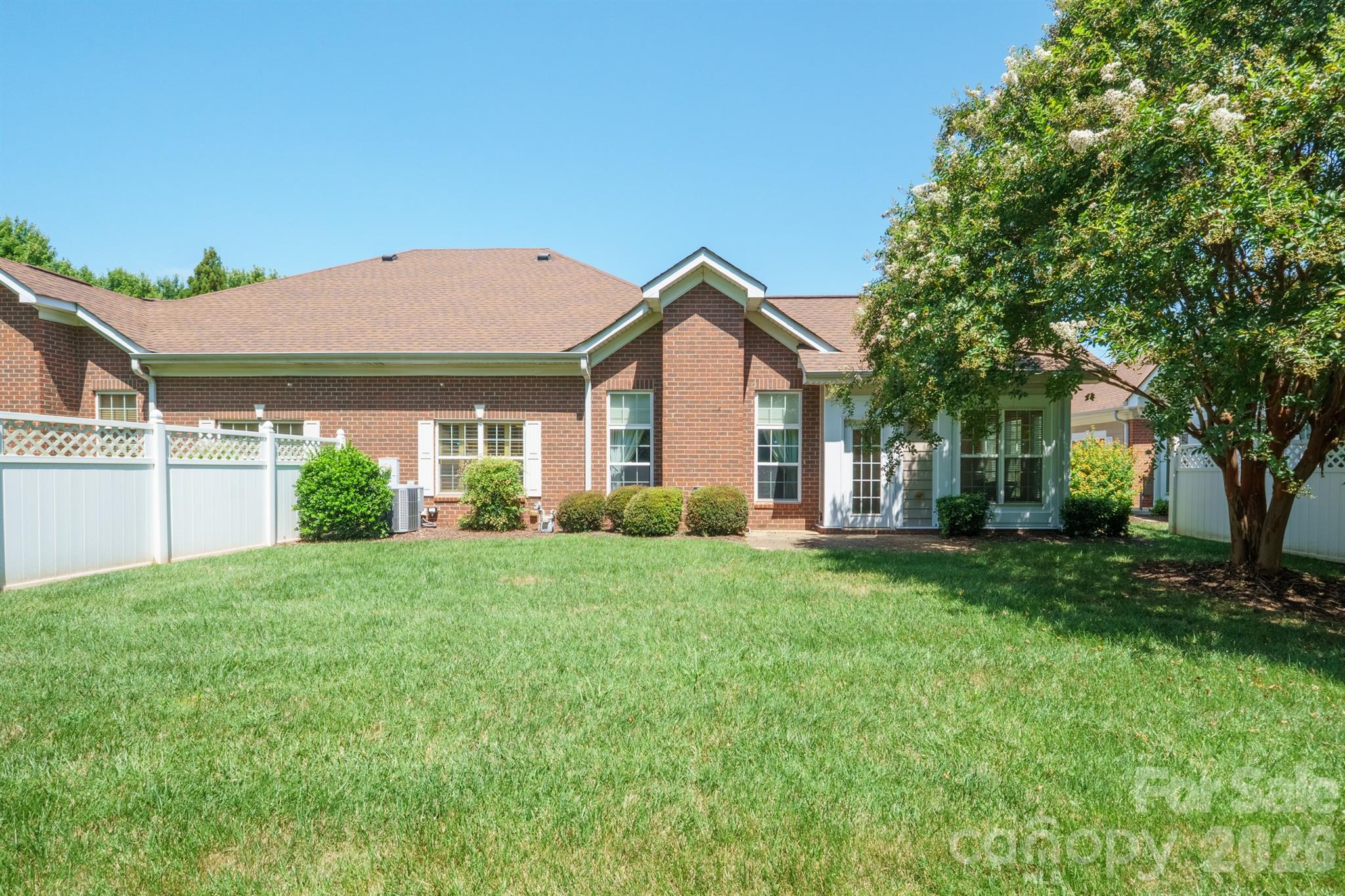 3221 Abbey Walk Lane Property Photo 5