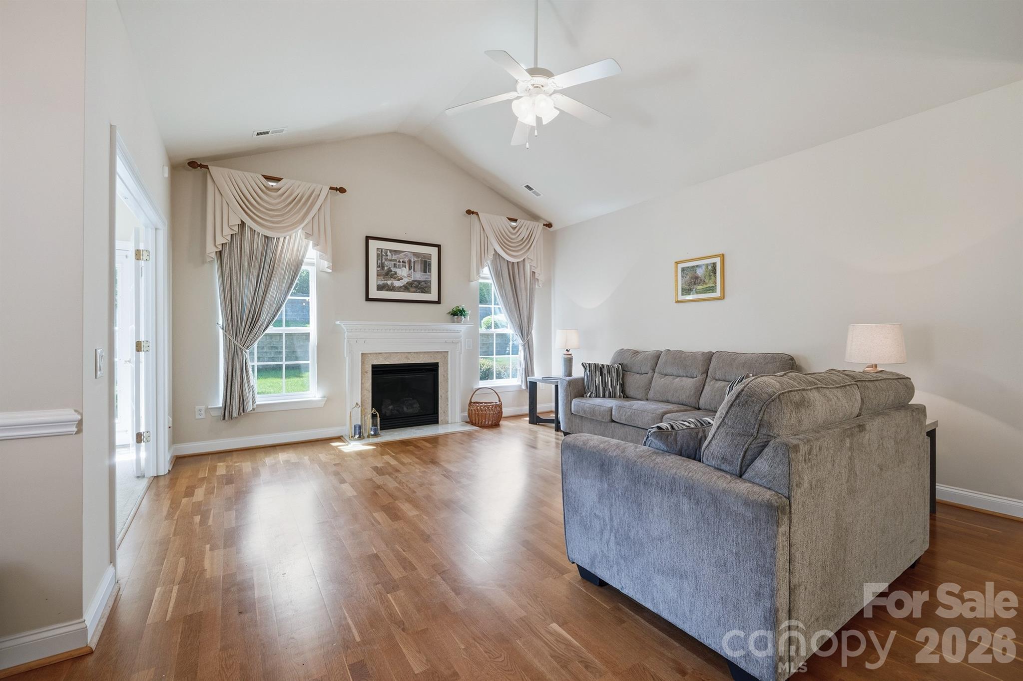 3221 Abbey Walk Lane Property Photo 6