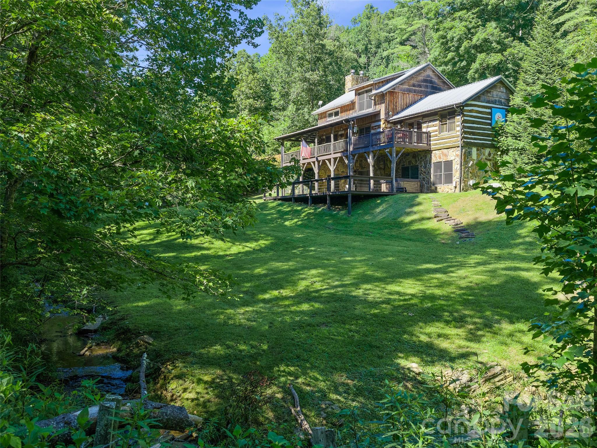 503 White Pine Lane Property Photo 1