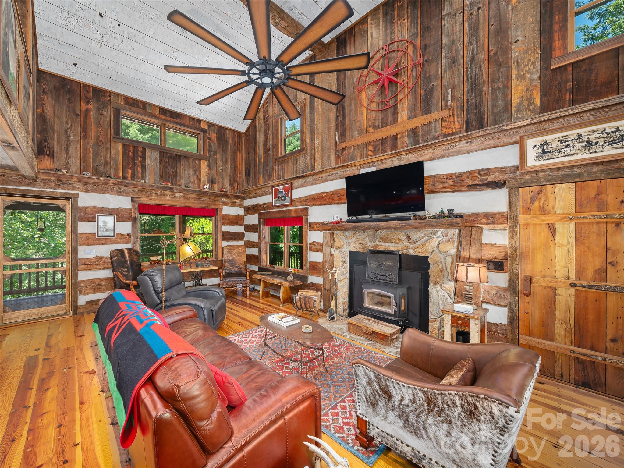 503 White Pine Lane Property Photo 3