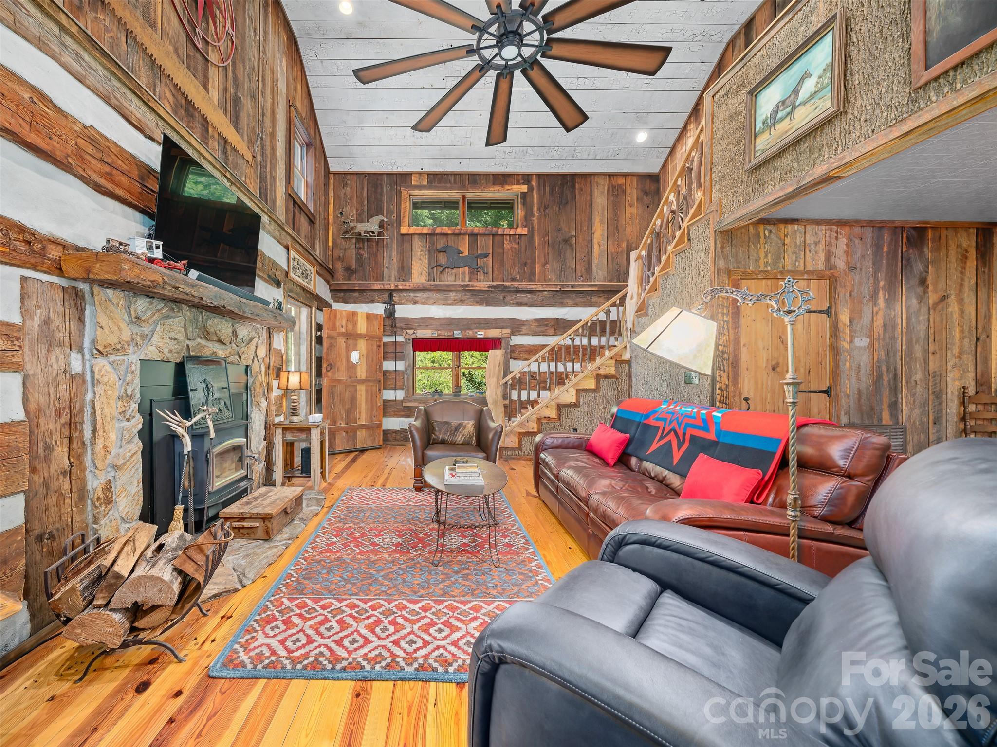 503 White Pine Lane Property Photo 4