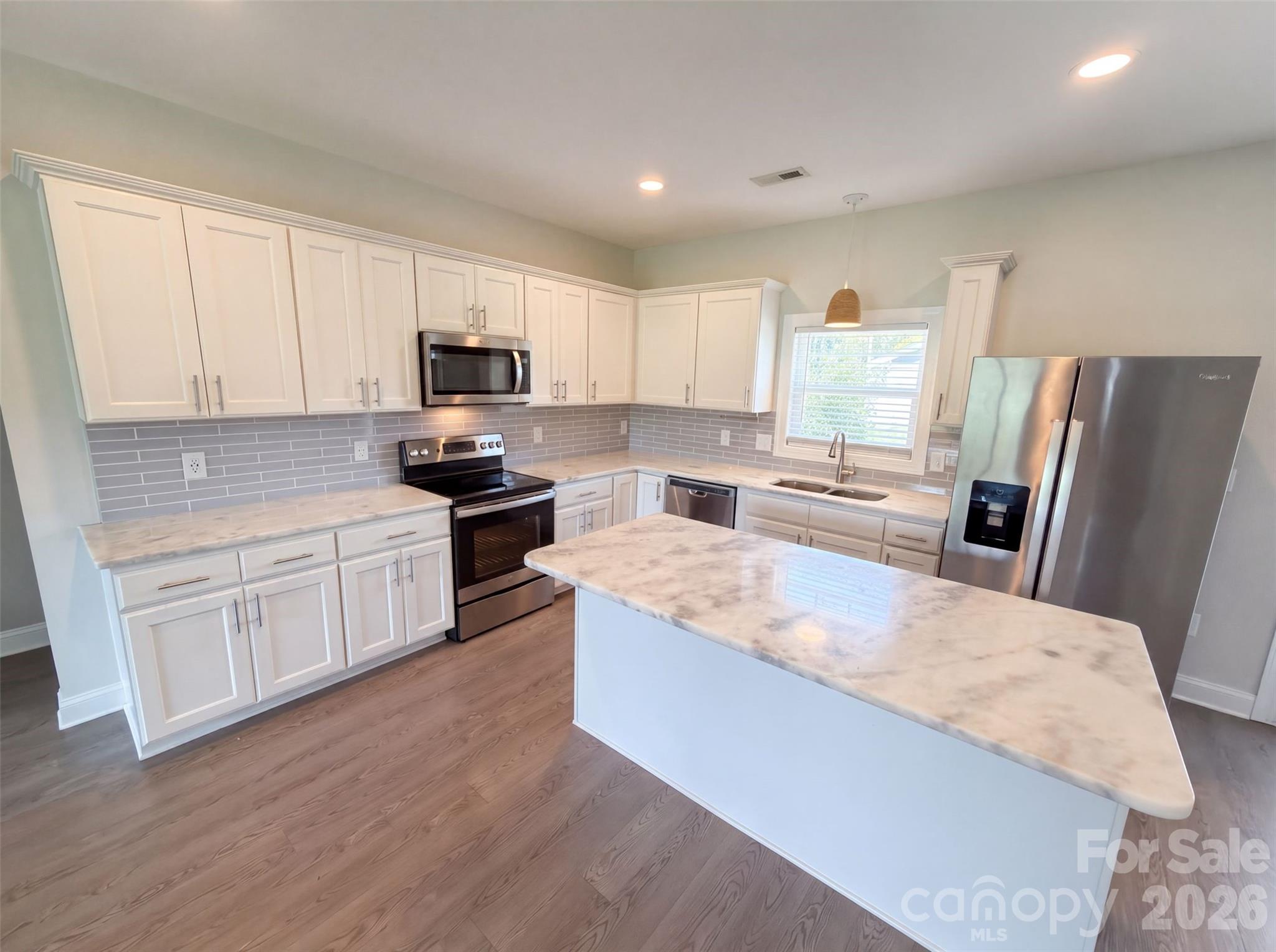 7825 Medlin Road Property Photo 2