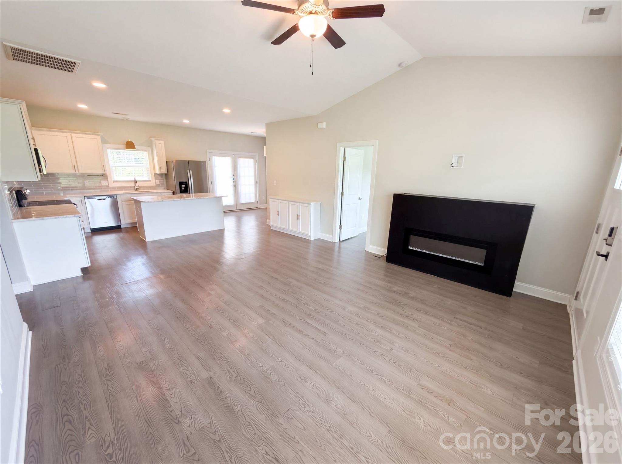 7825 Medlin Road Property Photo 3