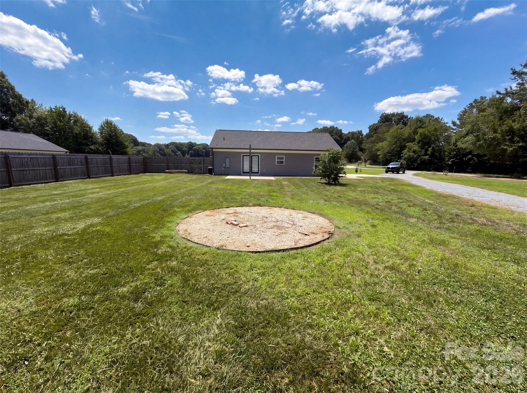 7825 Medlin Road Property Photo 15